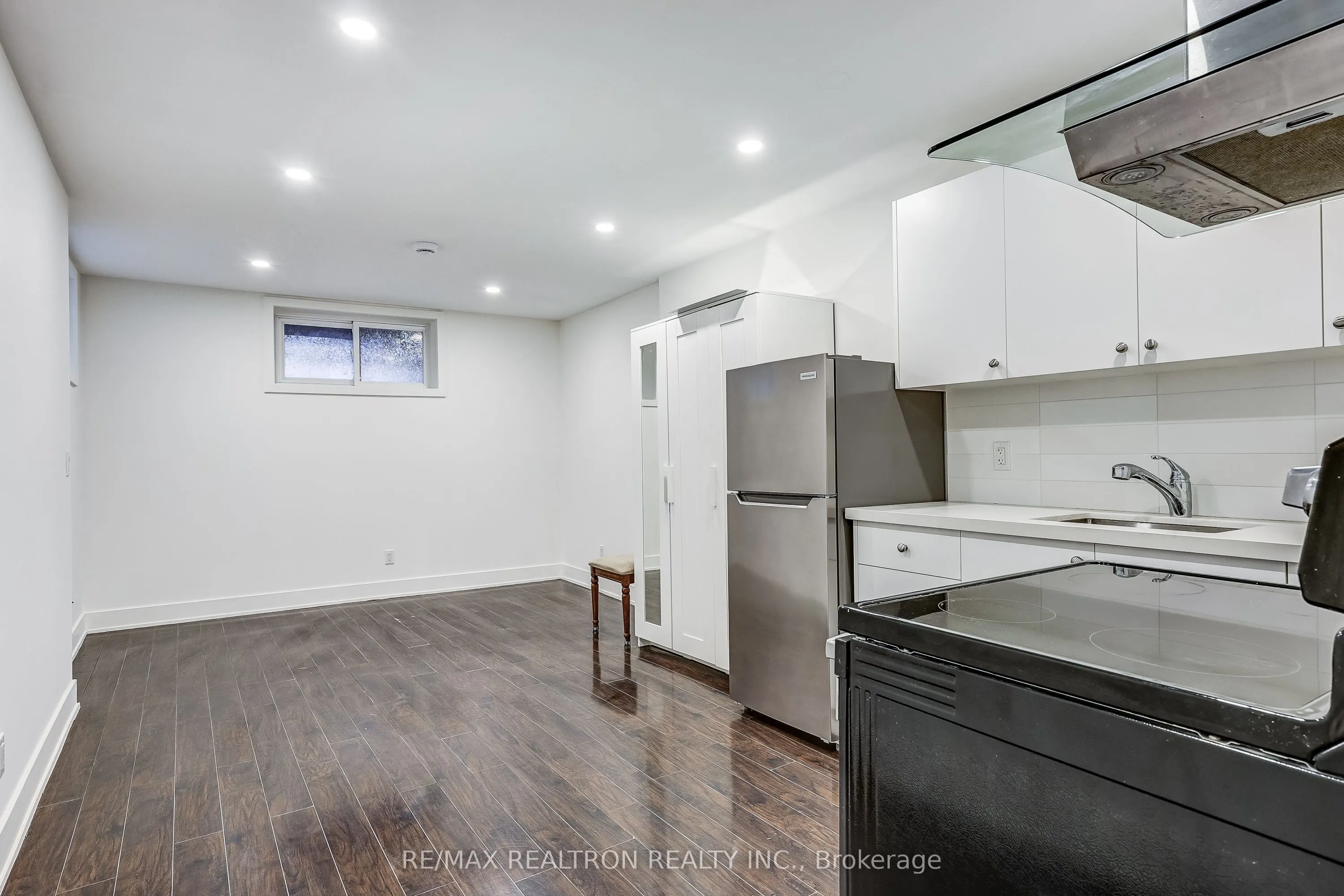 588 Ossington Avenue
