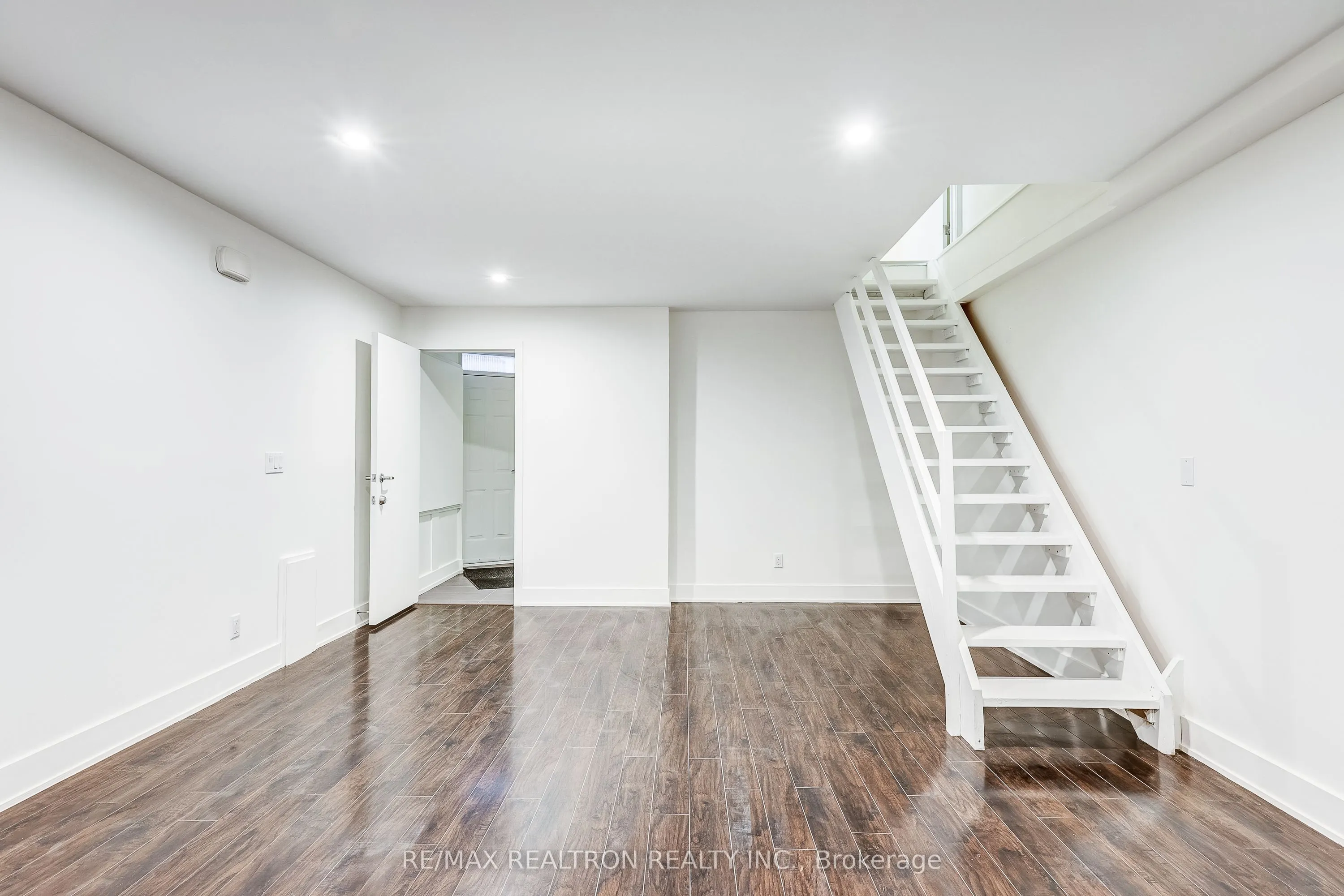 588 Ossington Avenue
