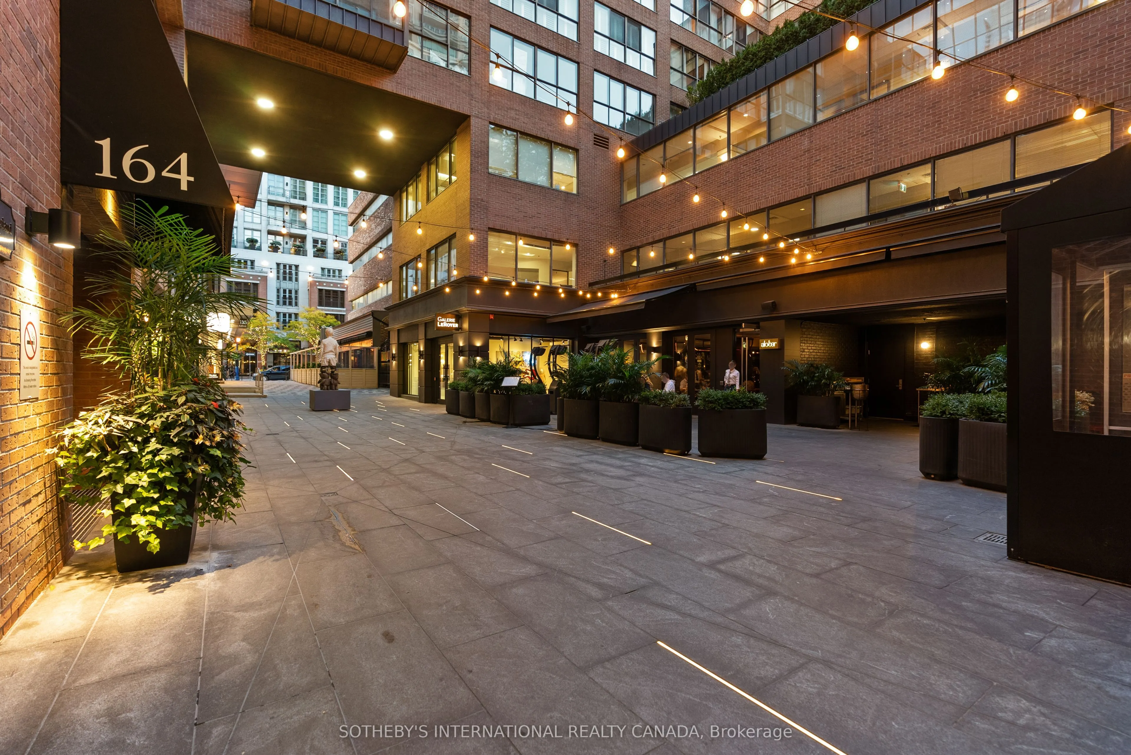 164 Cumberland Street #608