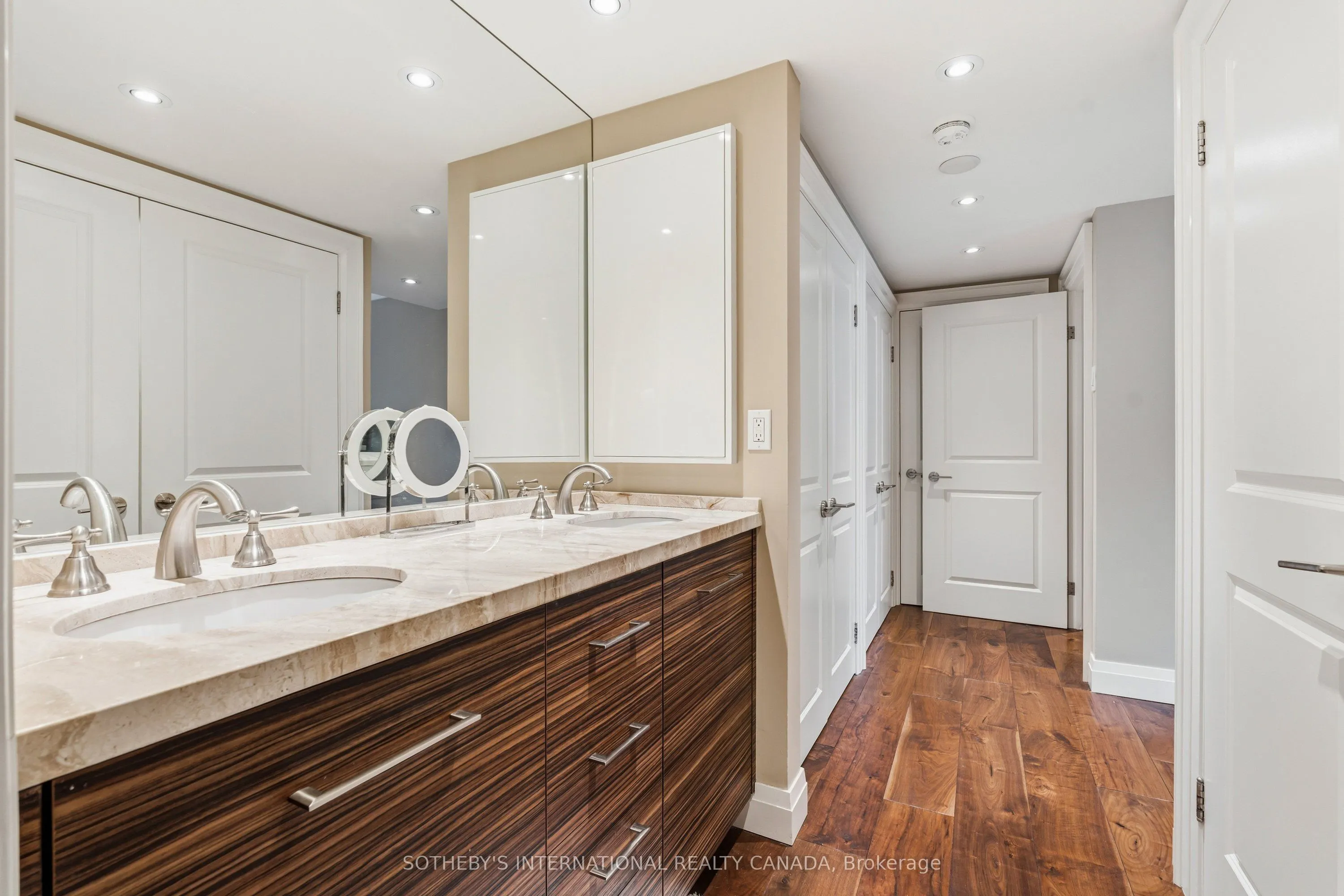 164 Cumberland Street #608