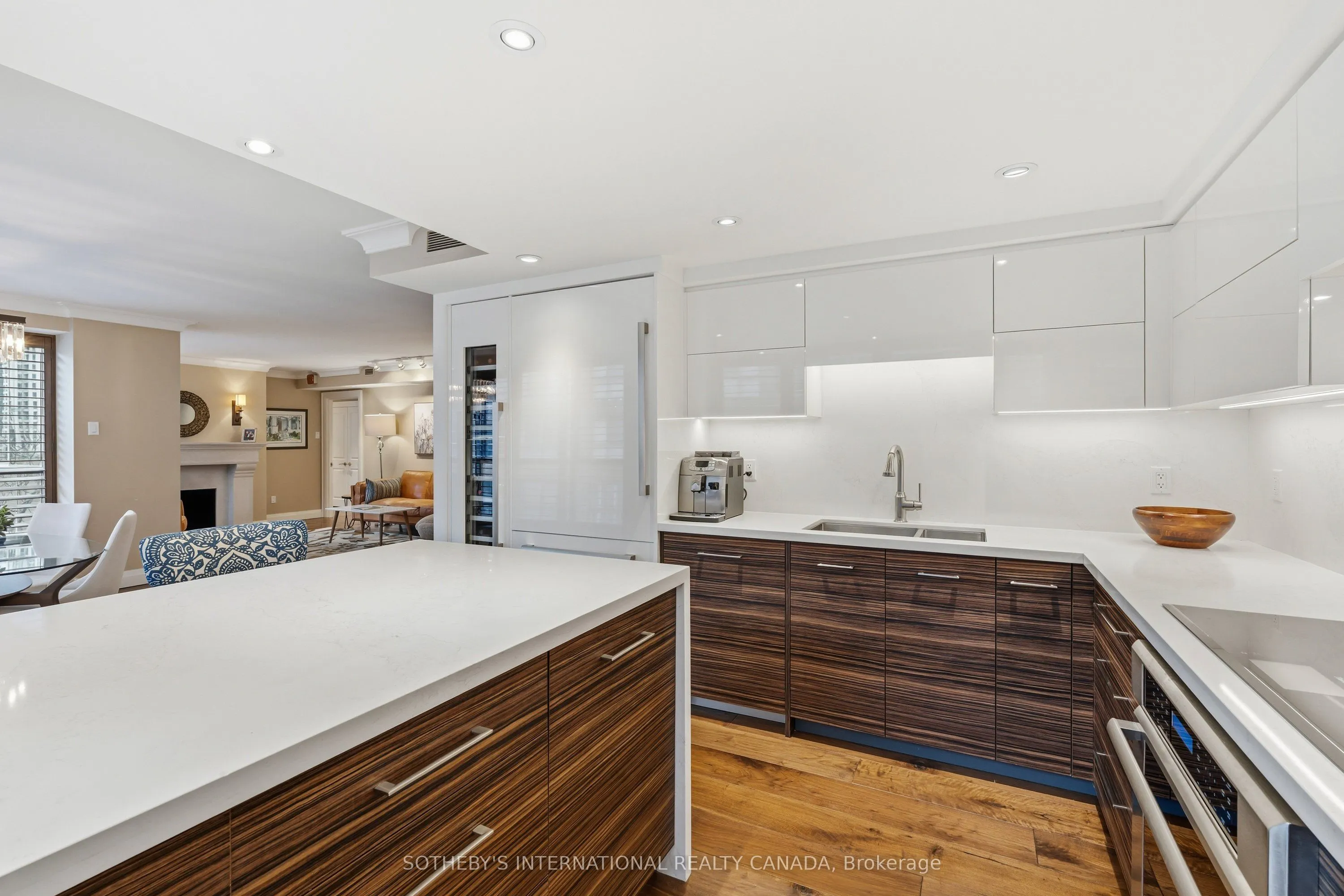 164 Cumberland Street #608