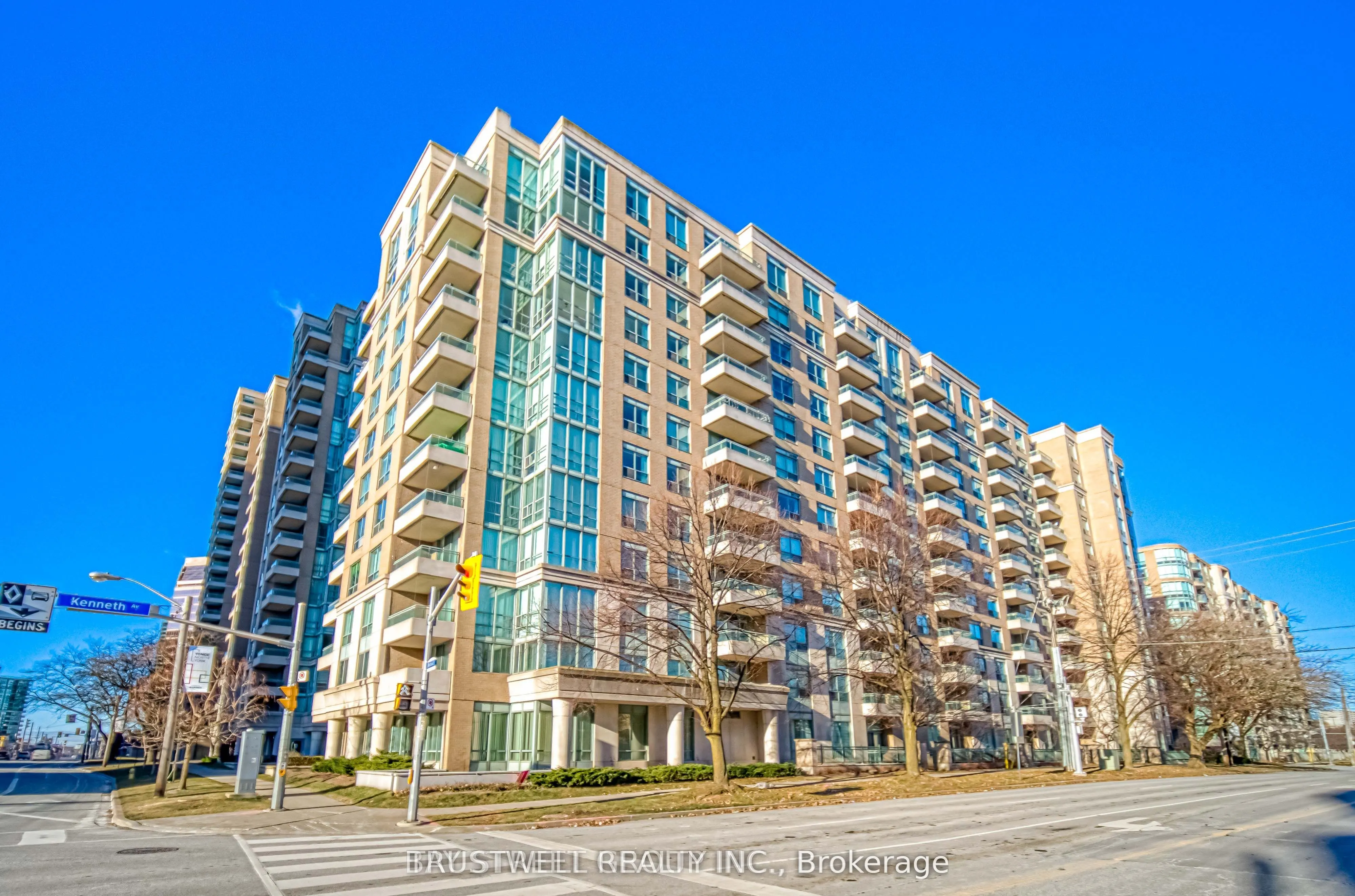 39 Pemberton Avenue #401