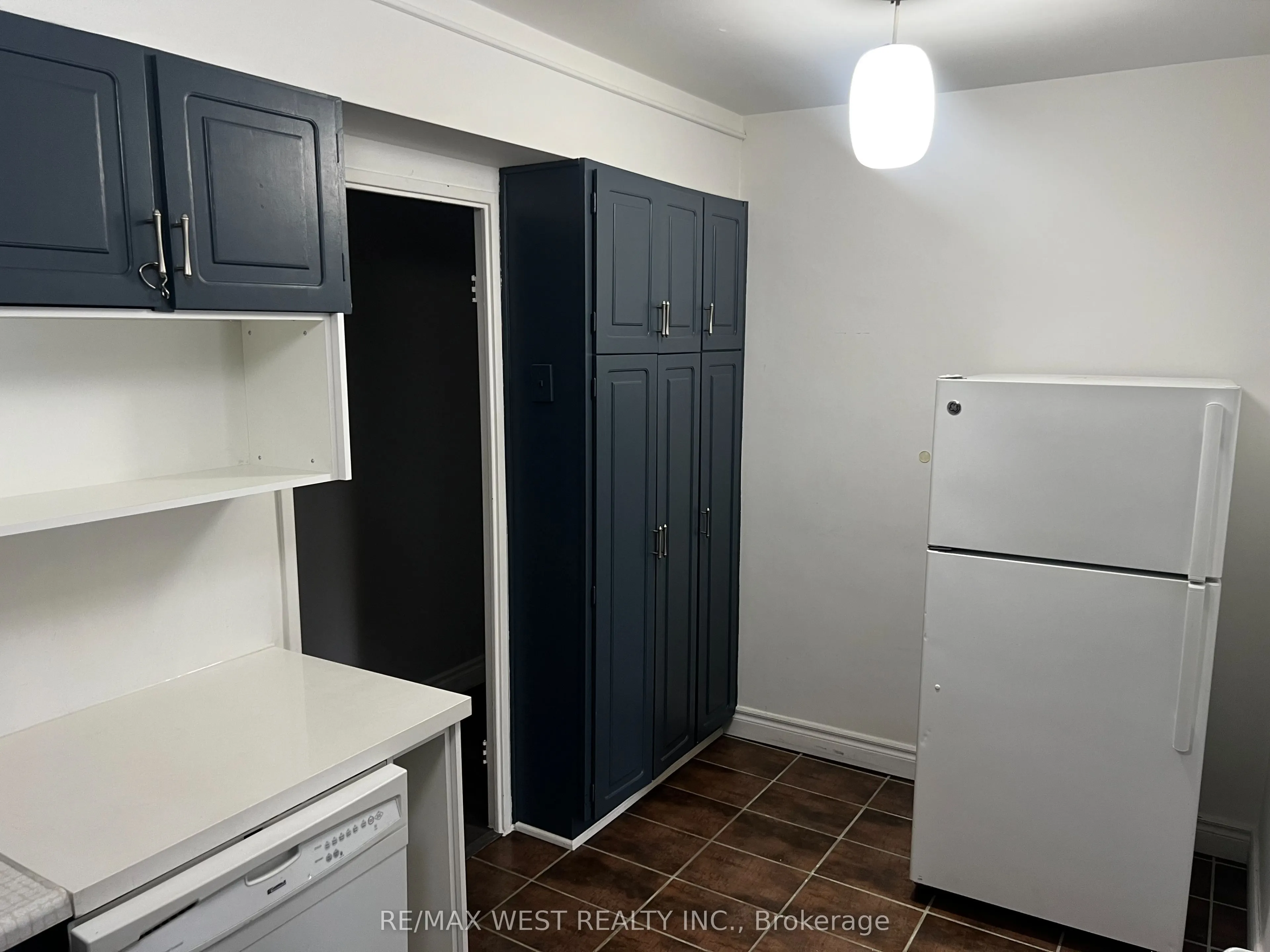 130 Neptune Drive #202