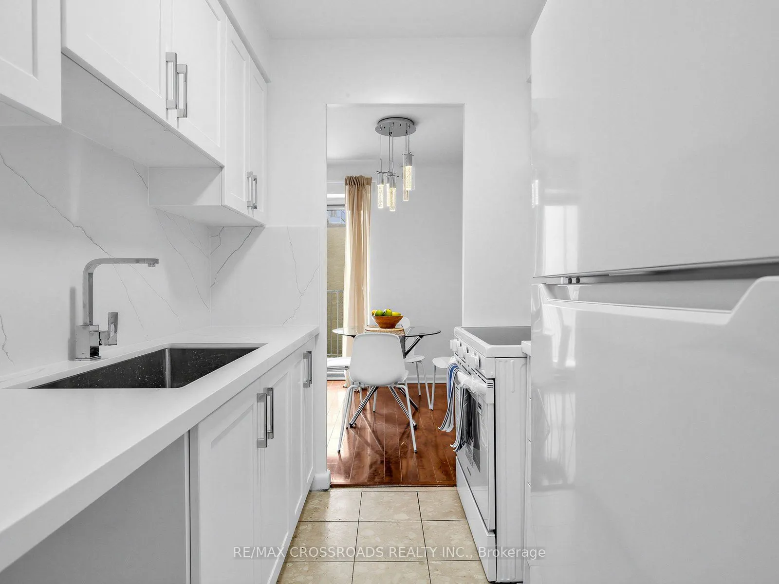 8 Kingsbridge Court #407
