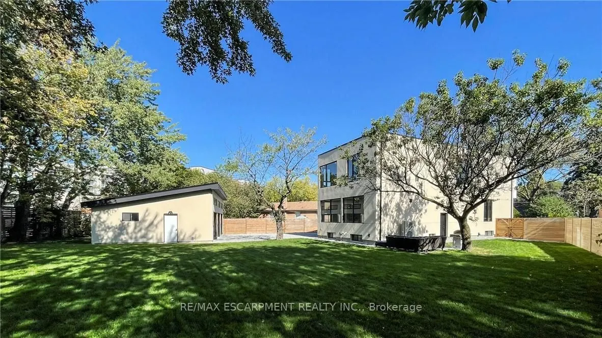 28 Dunsmore Gardens