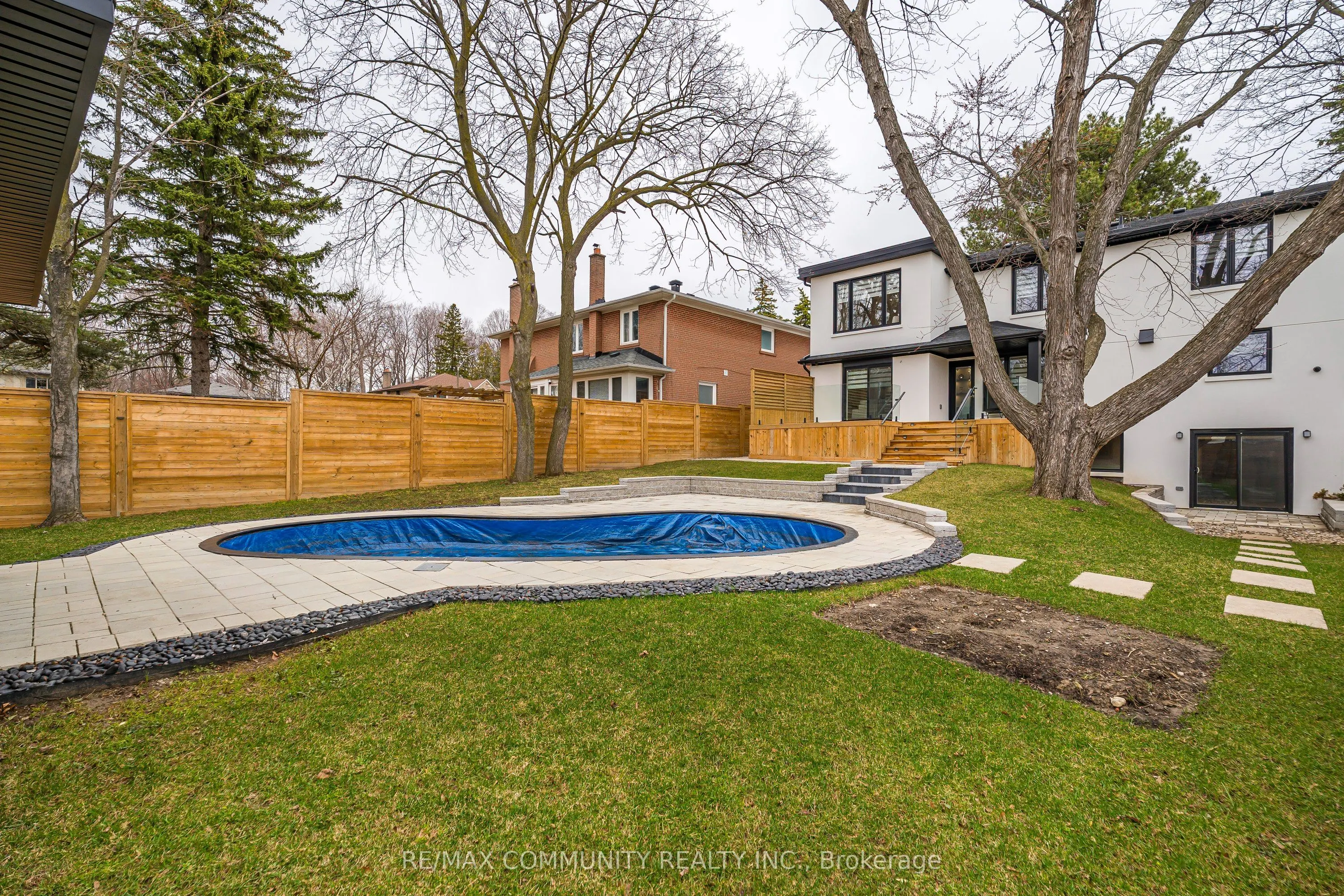 30 Kellythorne Drive