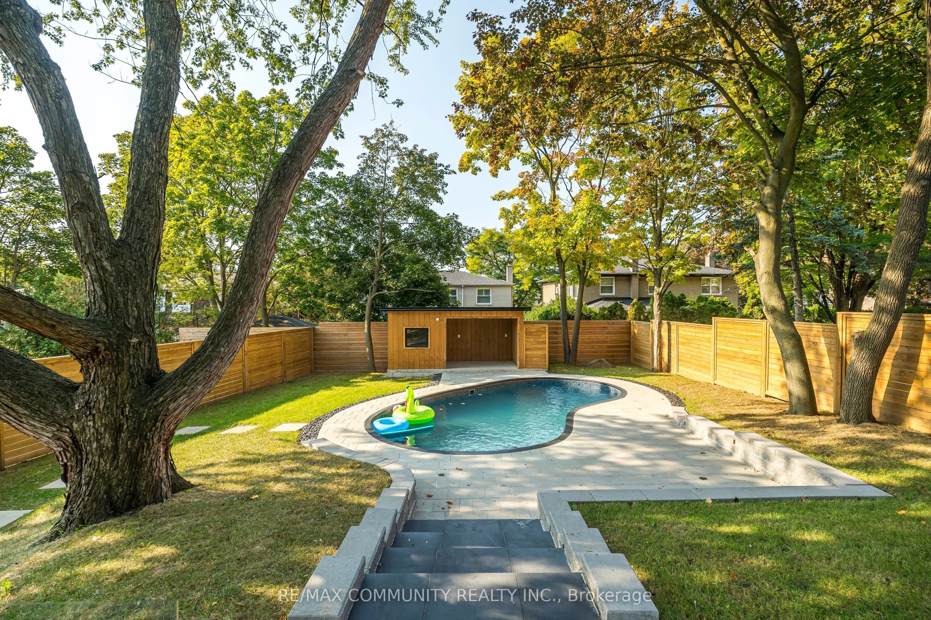 30 Kellythorne Drive