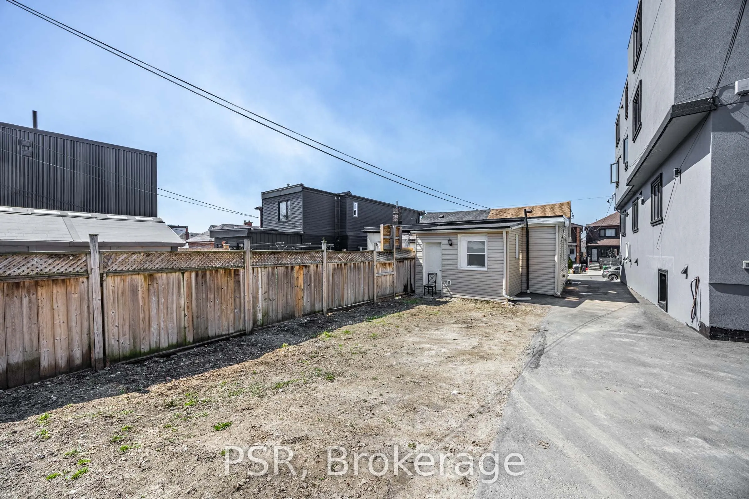 285 Robina Avenue