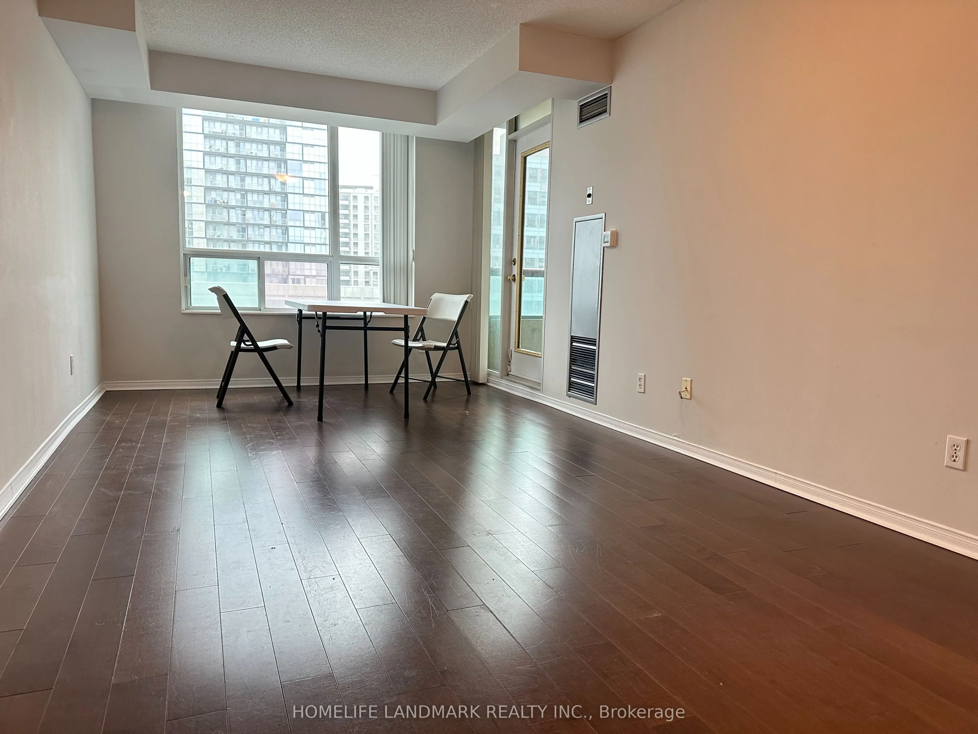238 Doris Avenue #1011