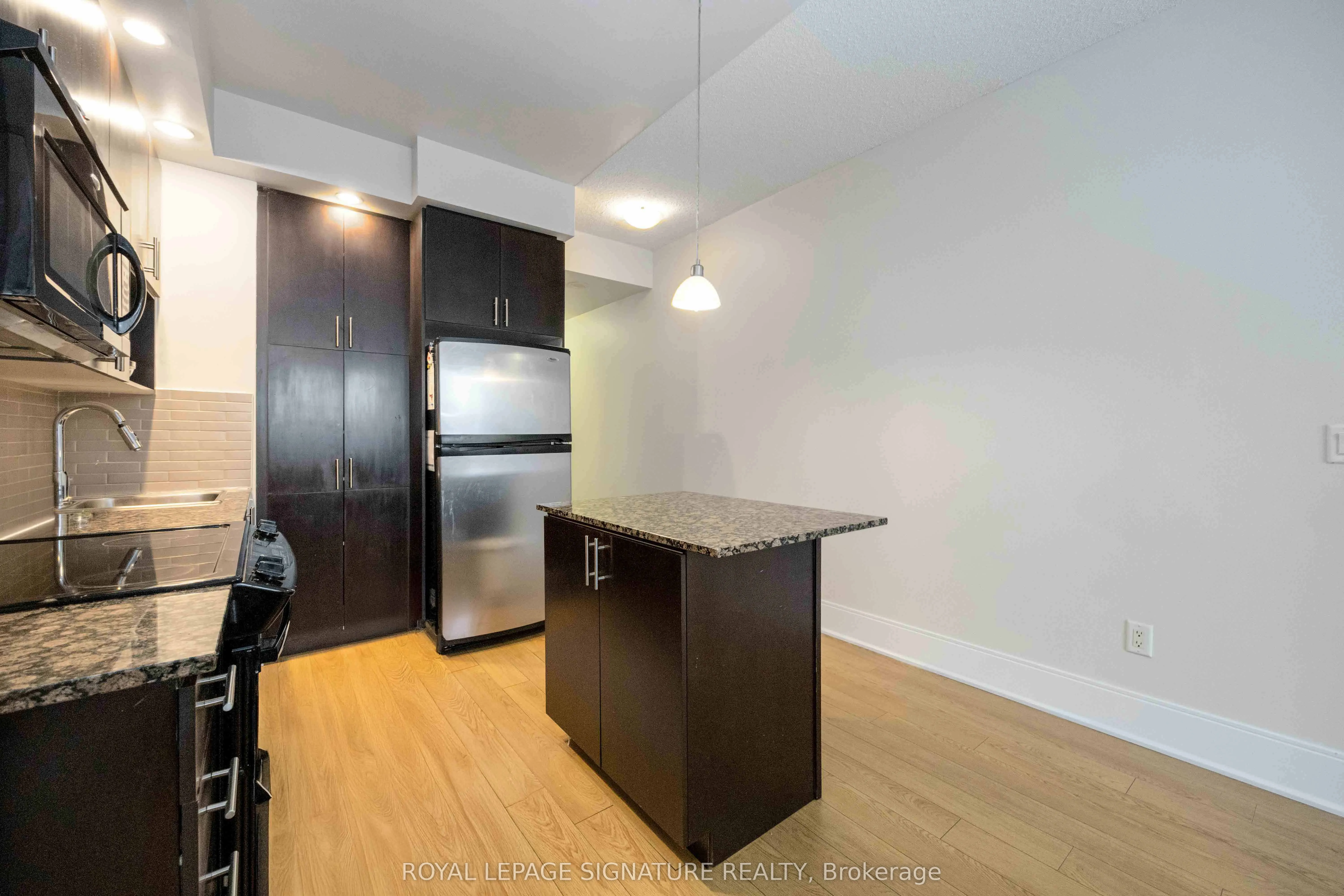 181 Wynford Drive #403