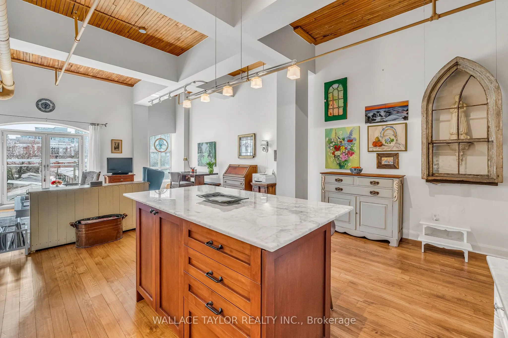 993 Queen Street W #208