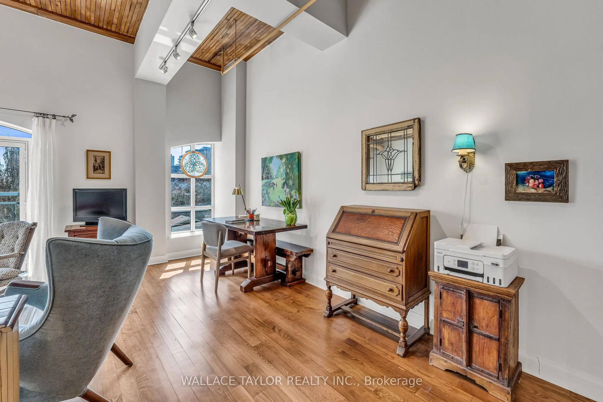 993 Queen Street W #208