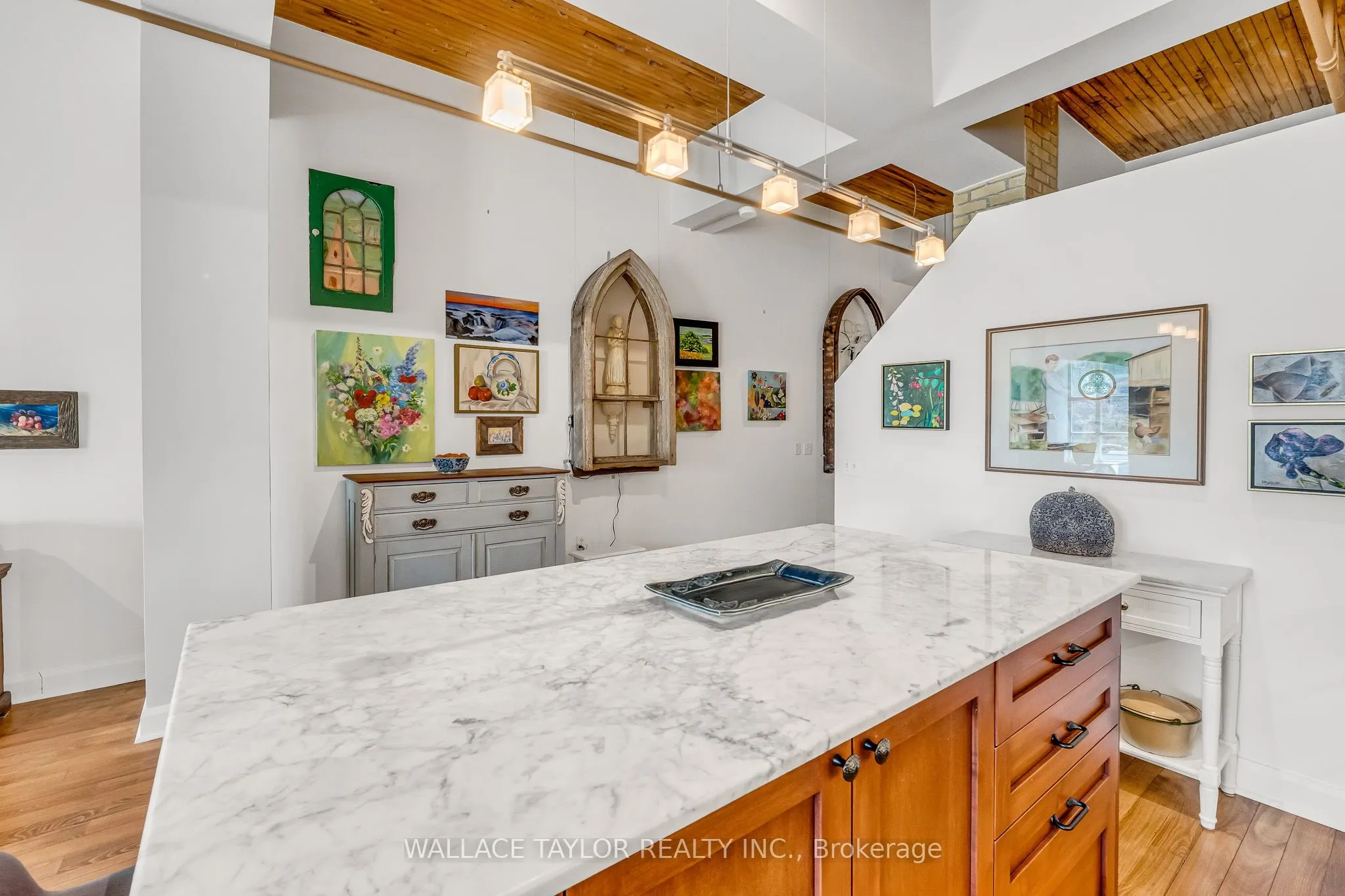 993 Queen Street W #208