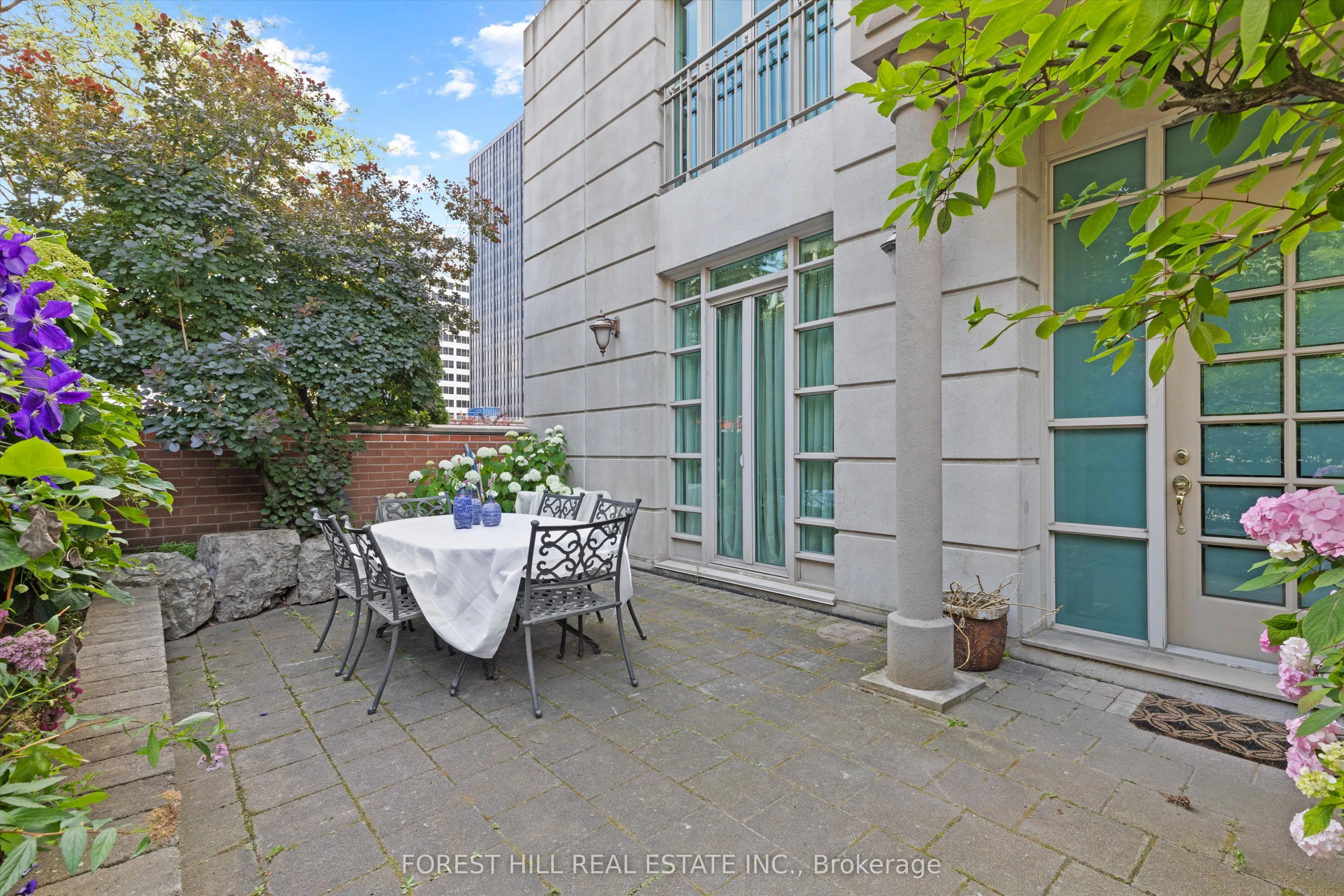 33 Delisle Avenue #108