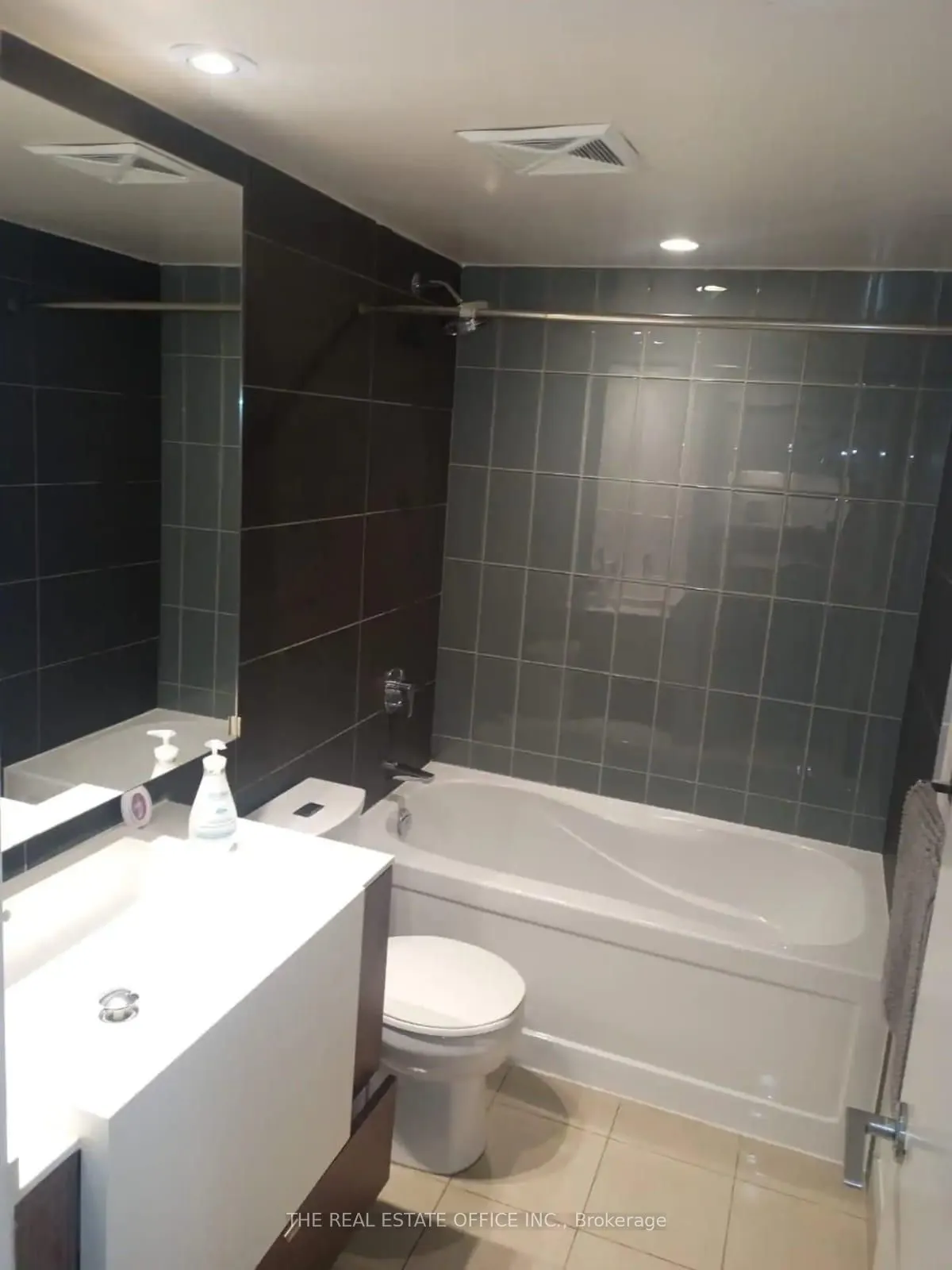 151 Dan Leckie Way #202