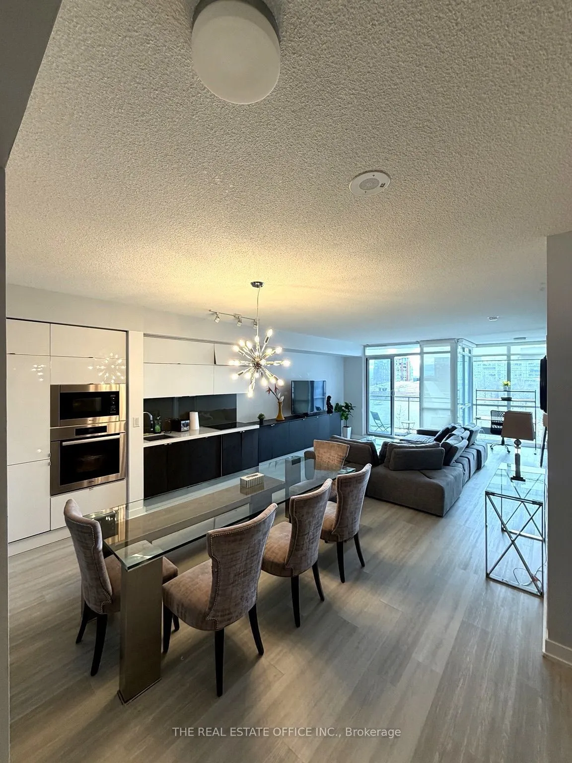 151 Dan Leckie Way #202
