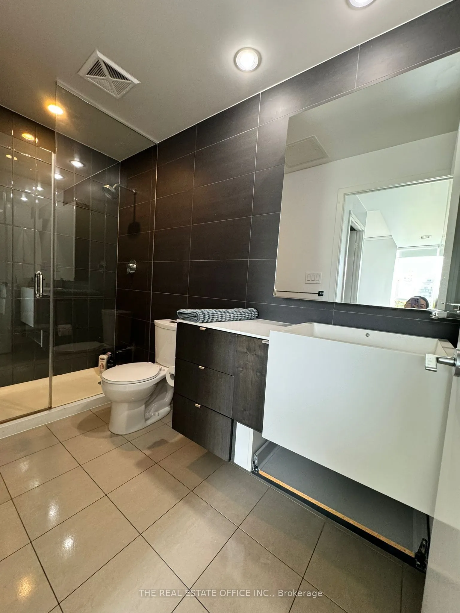151 Dan Leckie Way #202