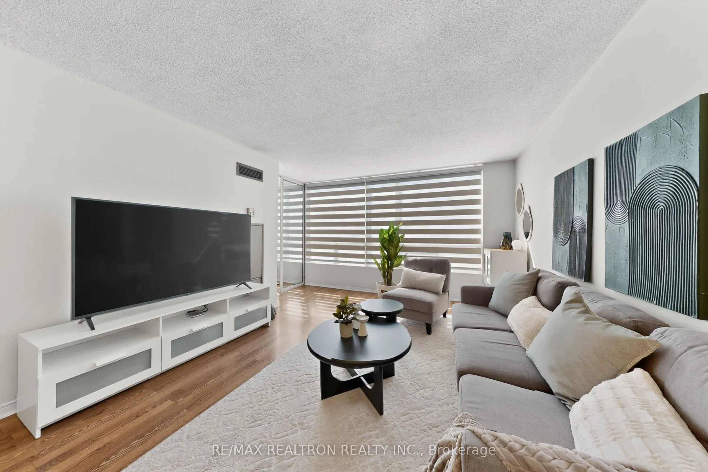 5765 Yonge Street #410
