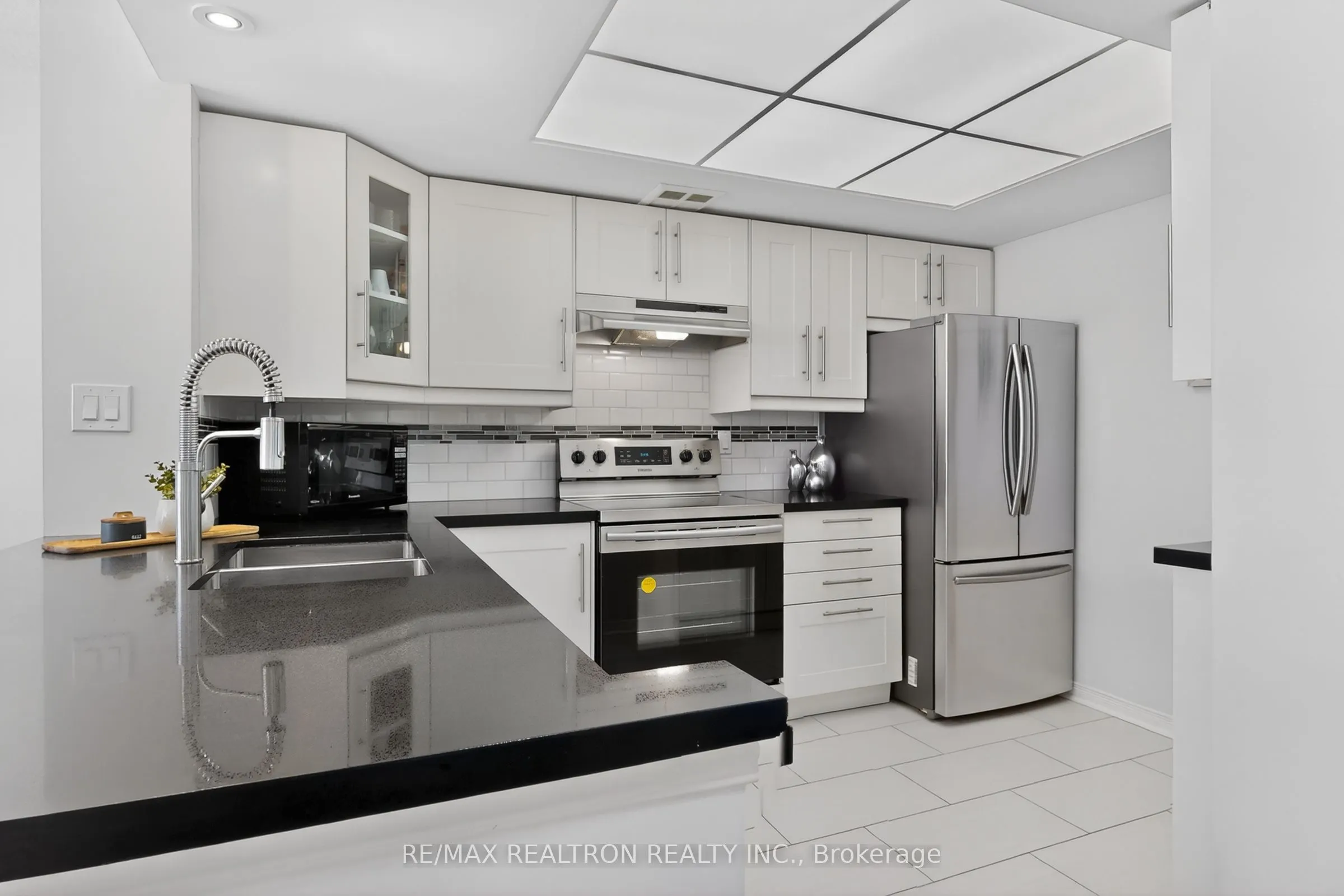 5765 Yonge Street #410