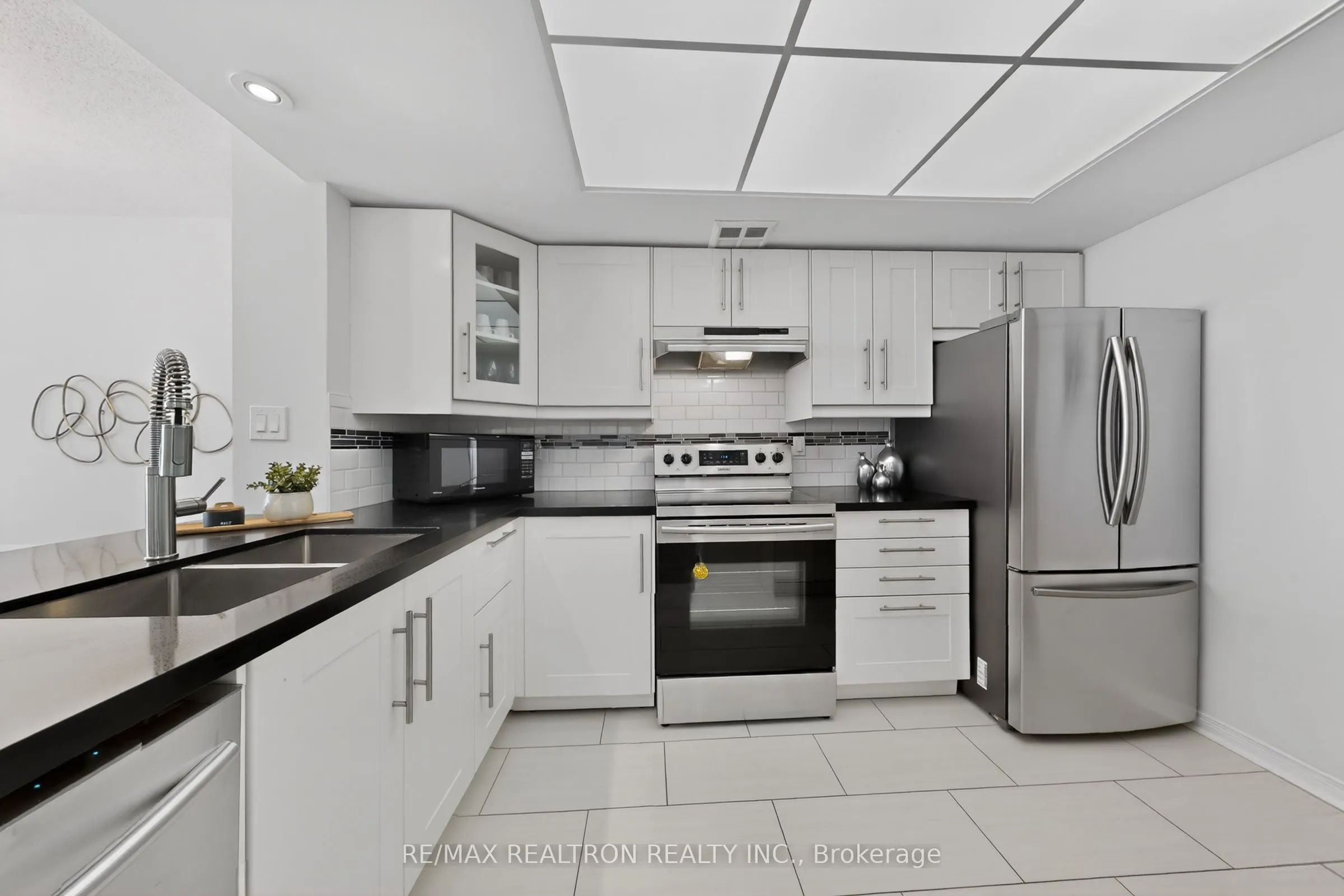 5765 Yonge Street #410