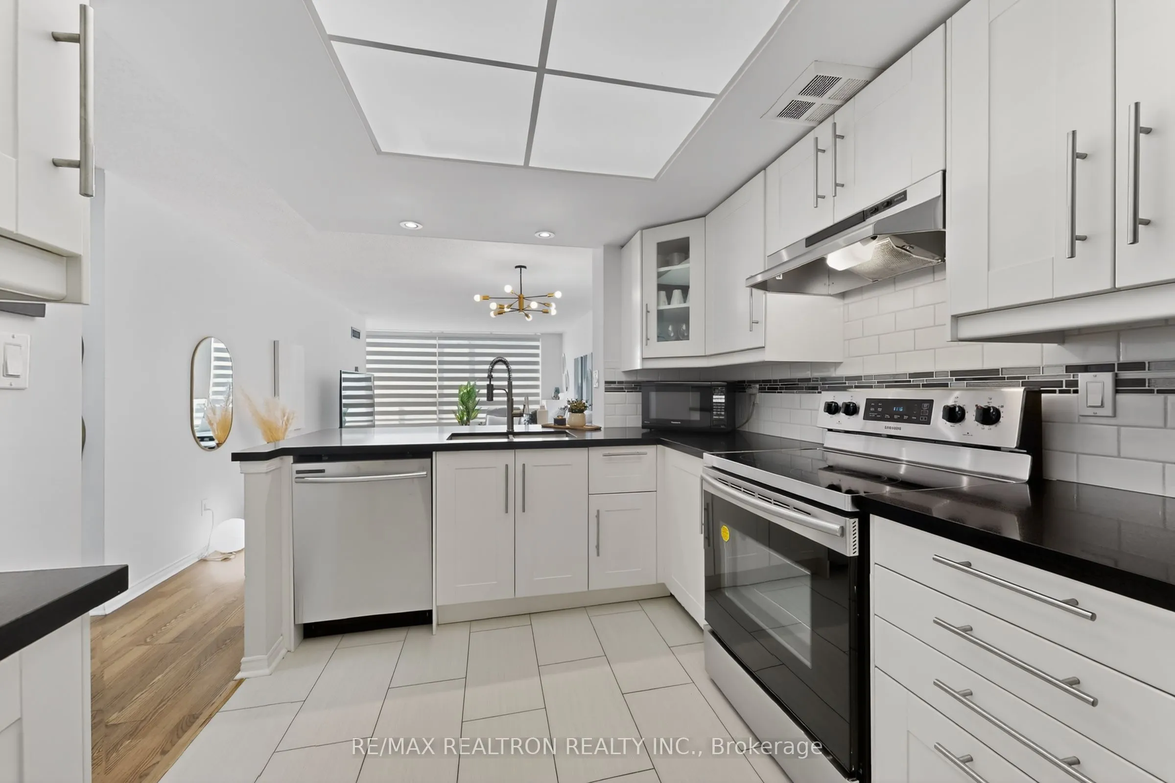 5765 Yonge Street #410