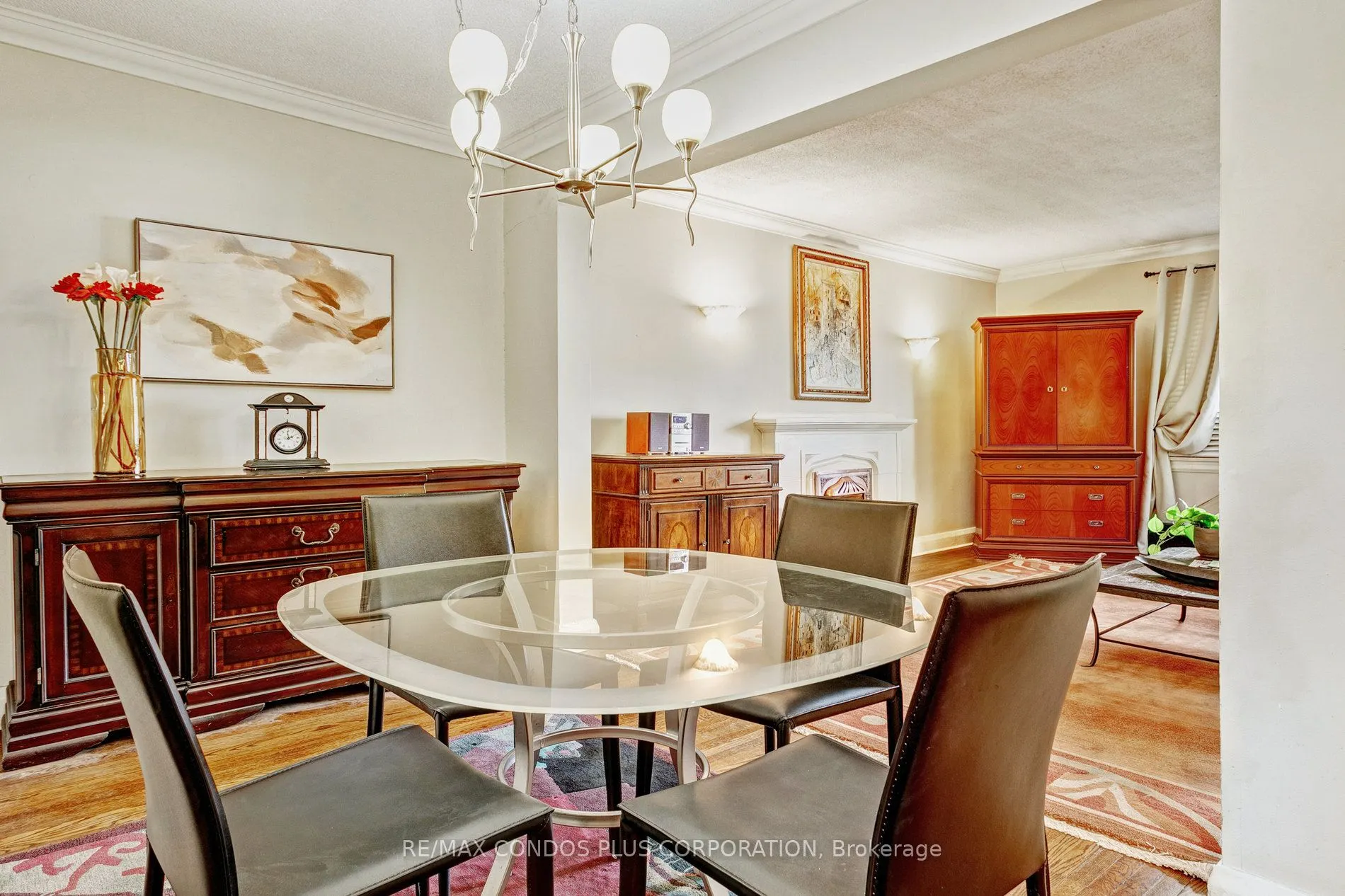 35 Raglan Avenue #202
