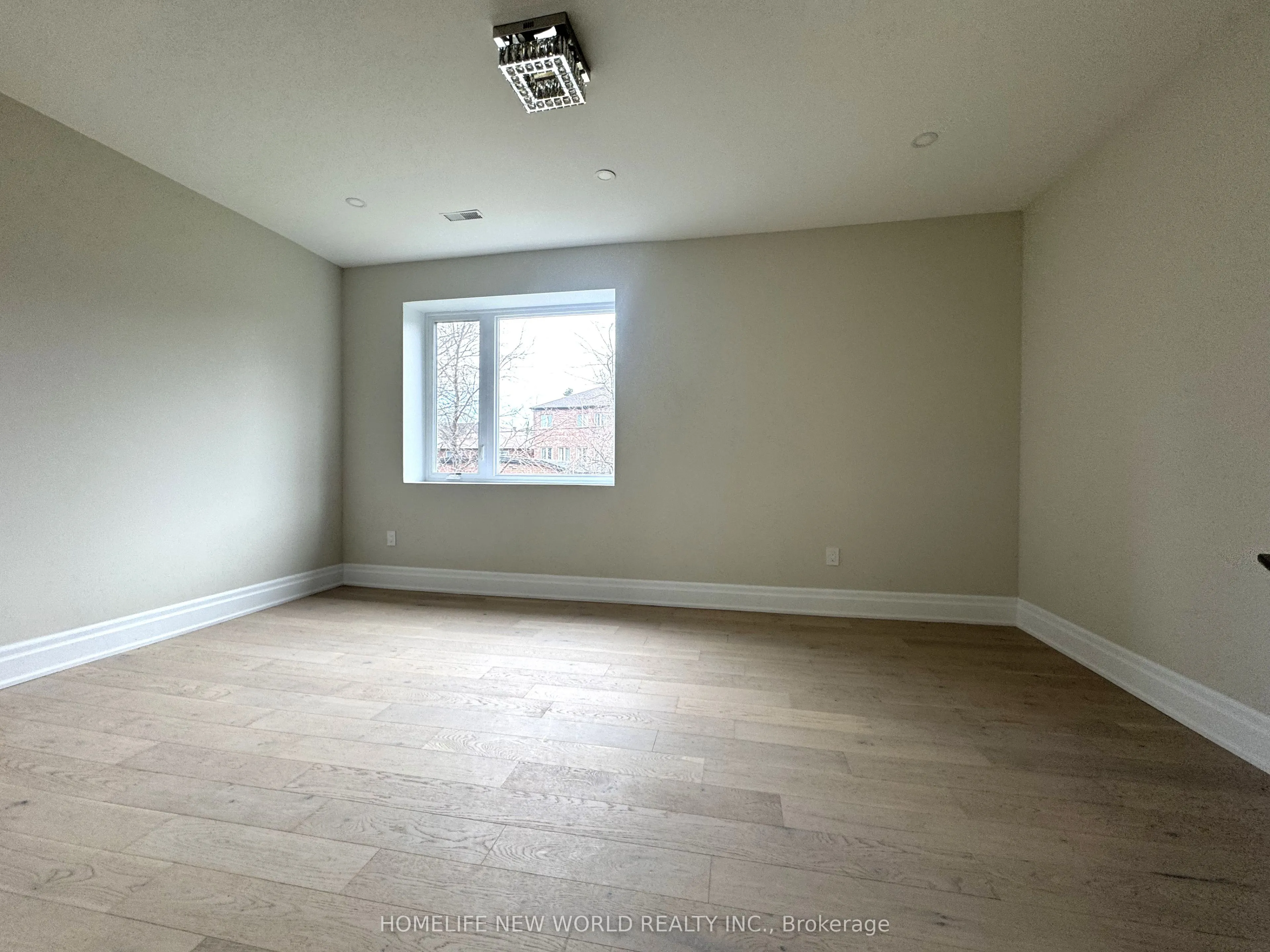 150 Viewmount Avenue