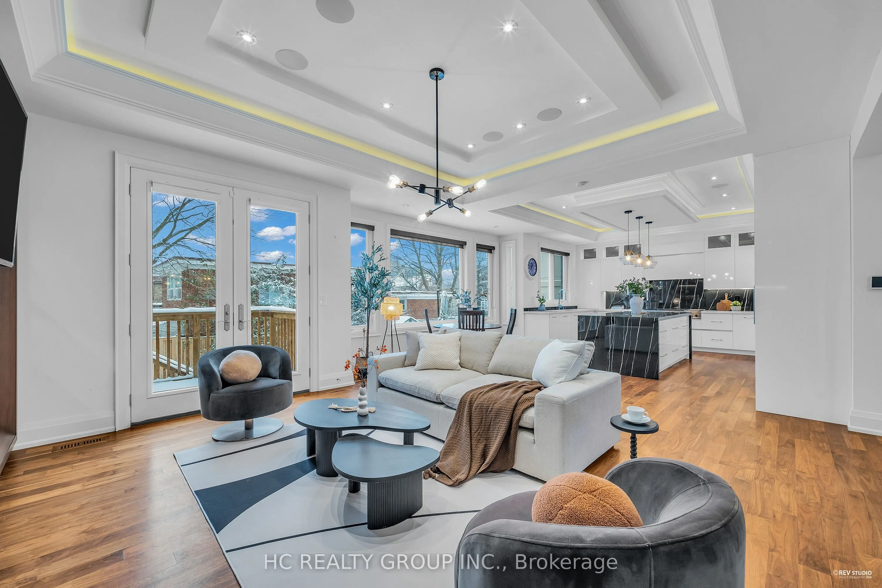 92 Glen Rush Boulevard