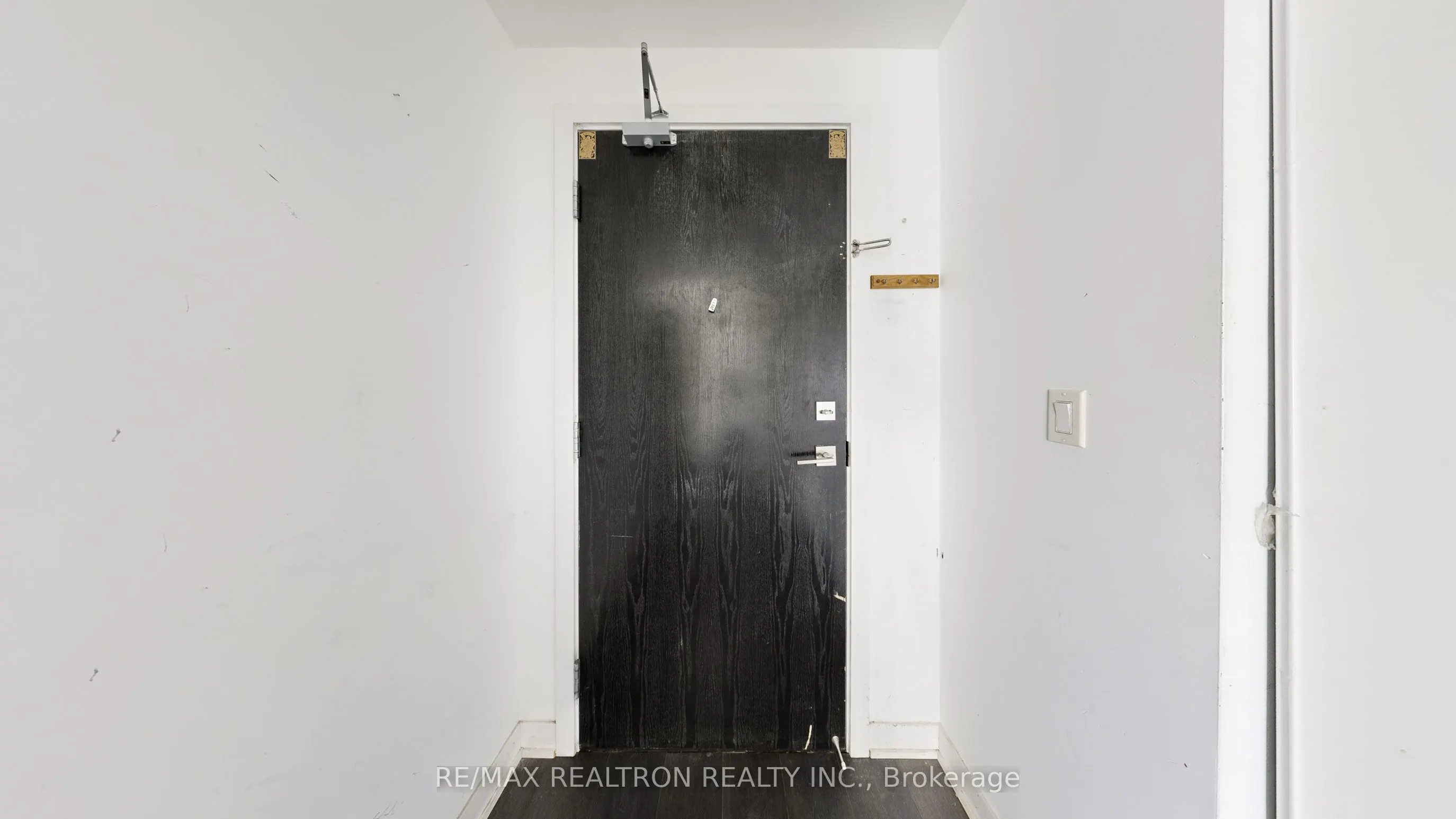 28 Avondale Avenue #1102