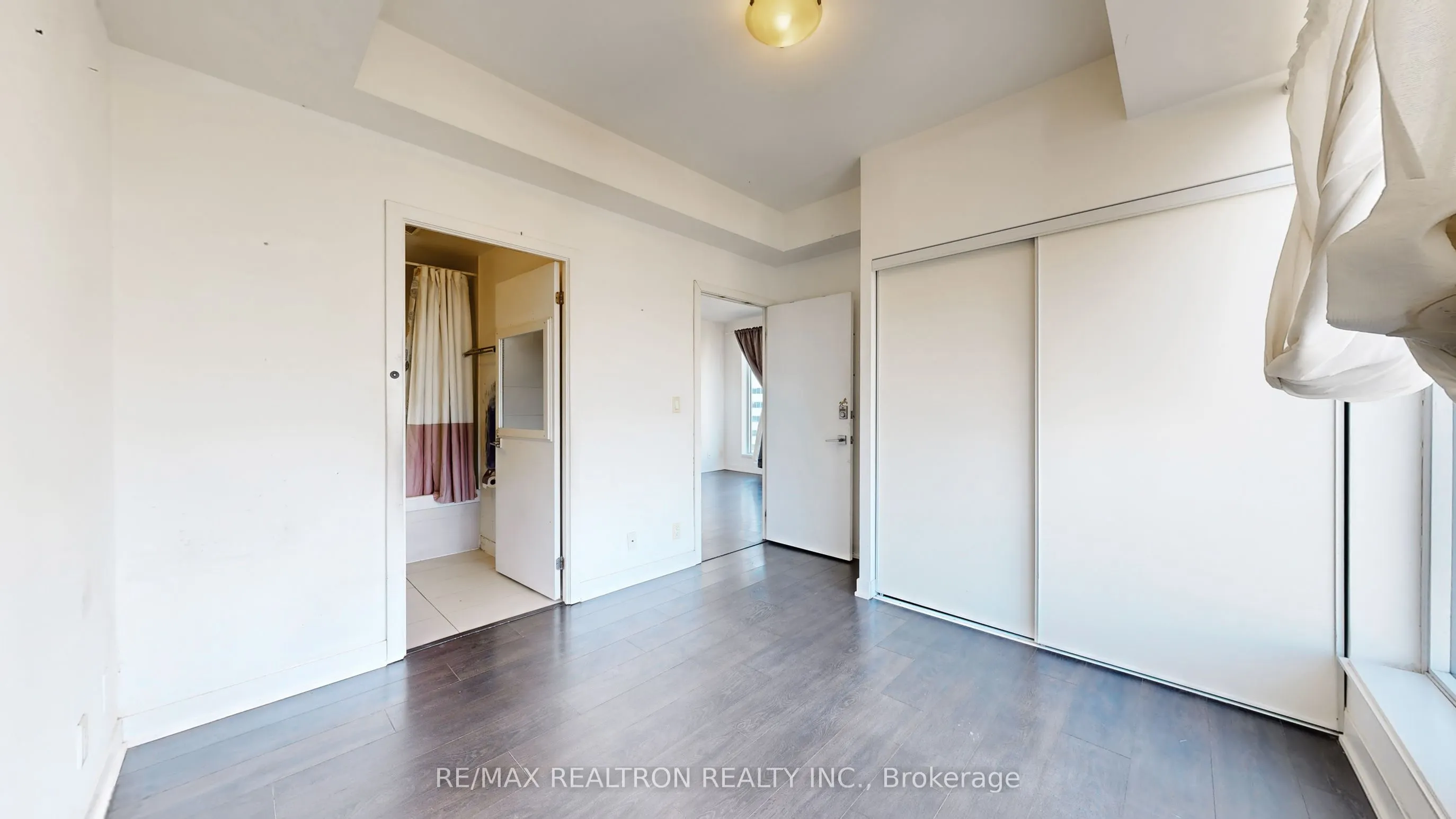 28 Avondale Avenue #1102