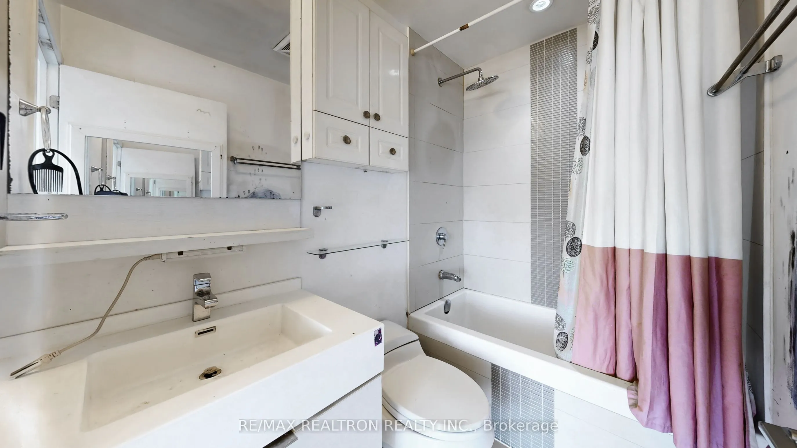 28 Avondale Avenue #1102