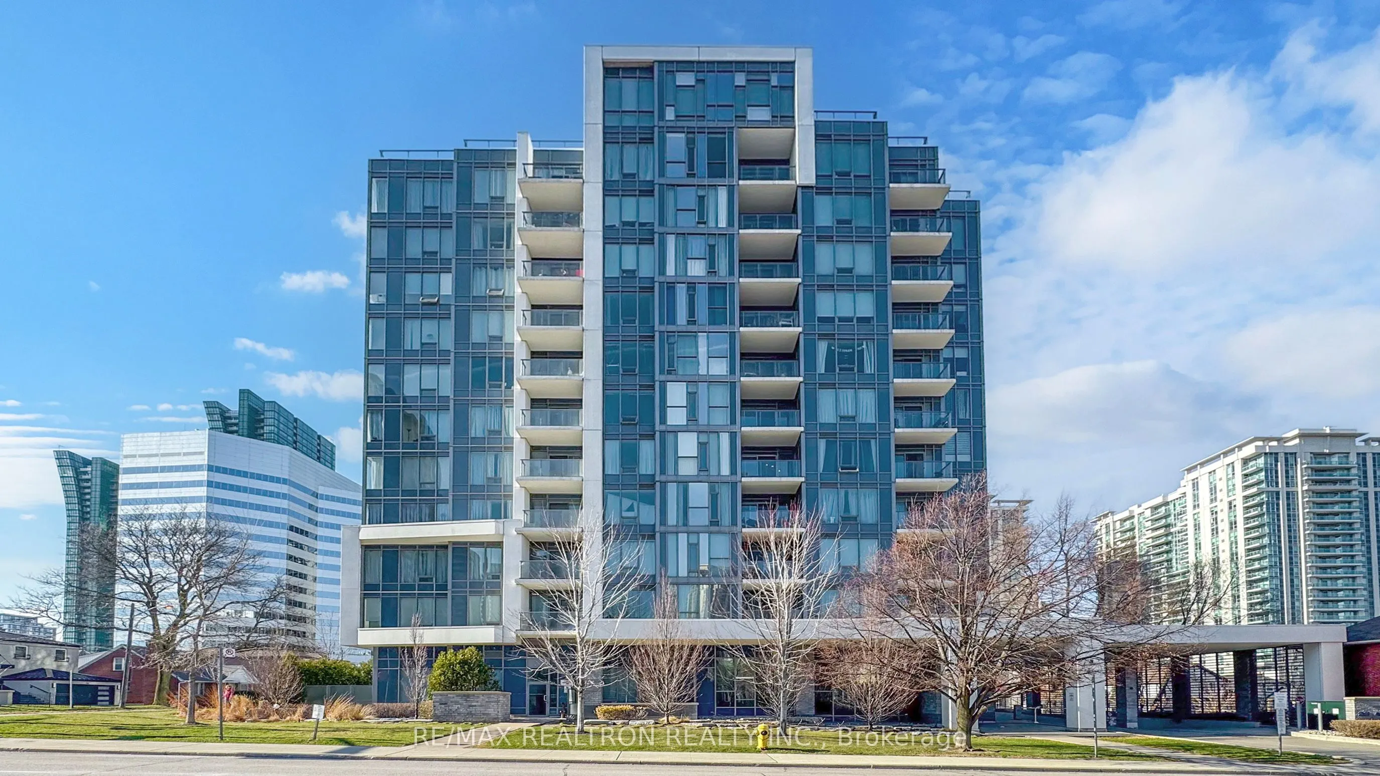 28 Avondale Avenue #1102