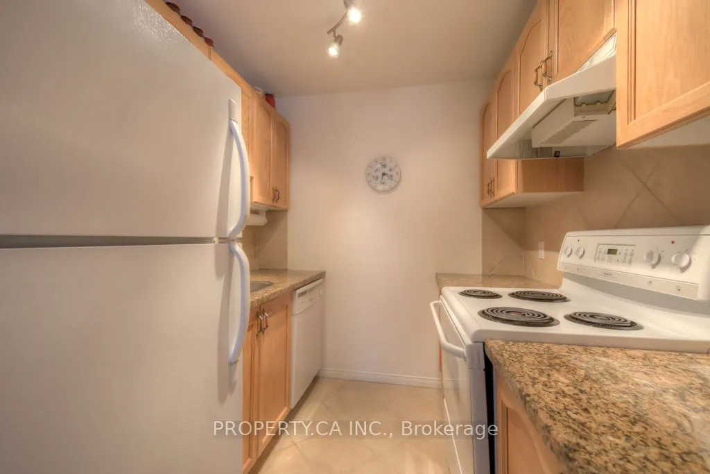 778 Sheppard Avenue W #301