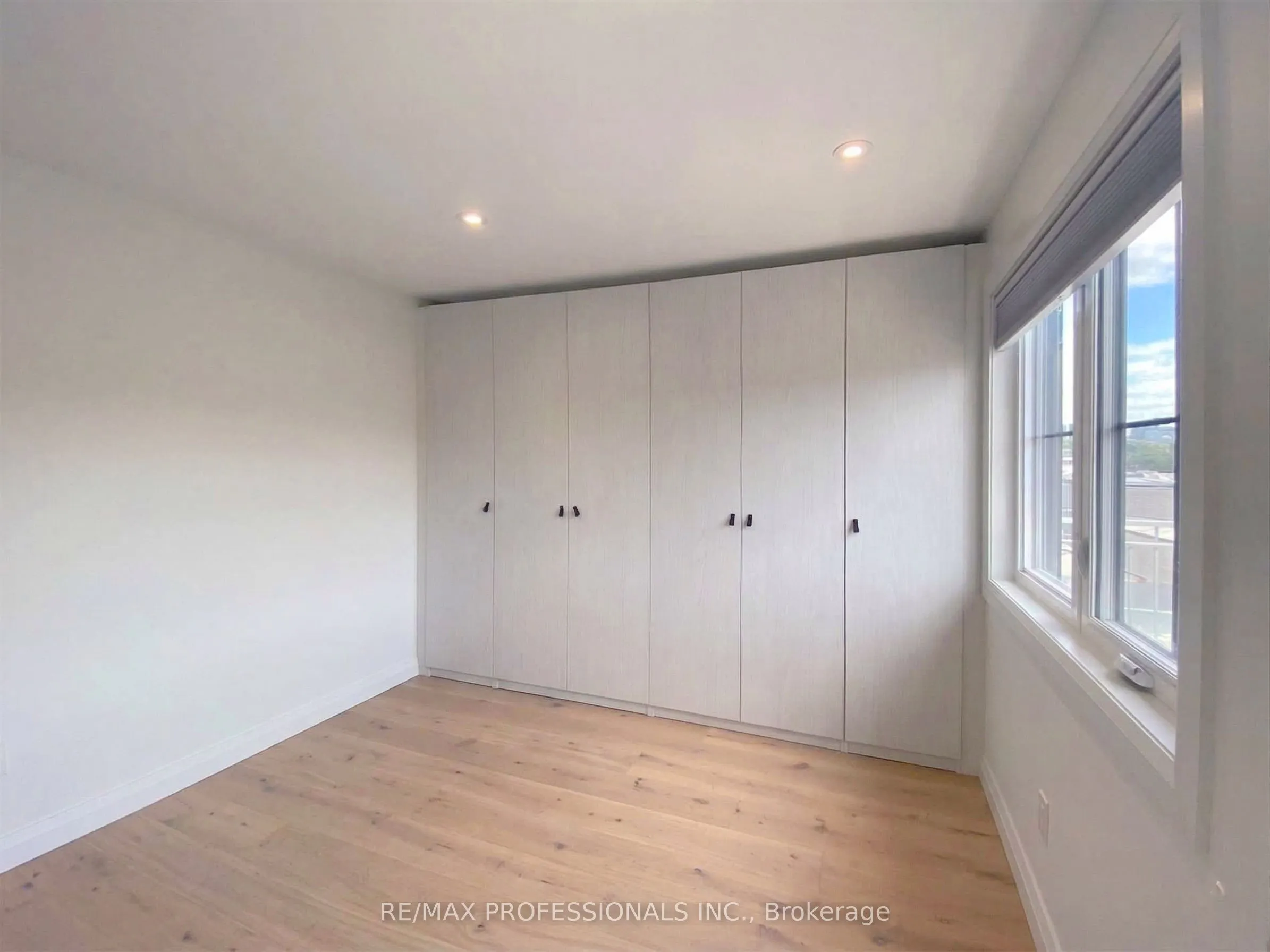 41 Rolyat Street