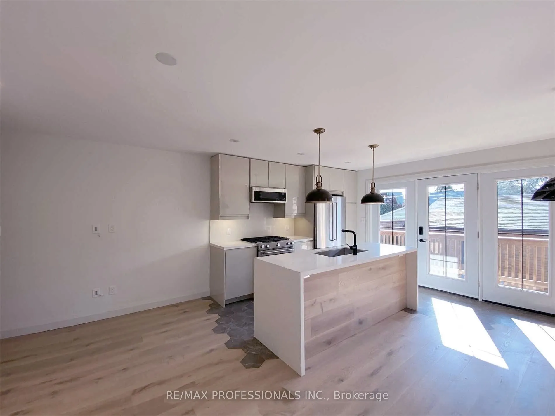 41 Rolyat Street