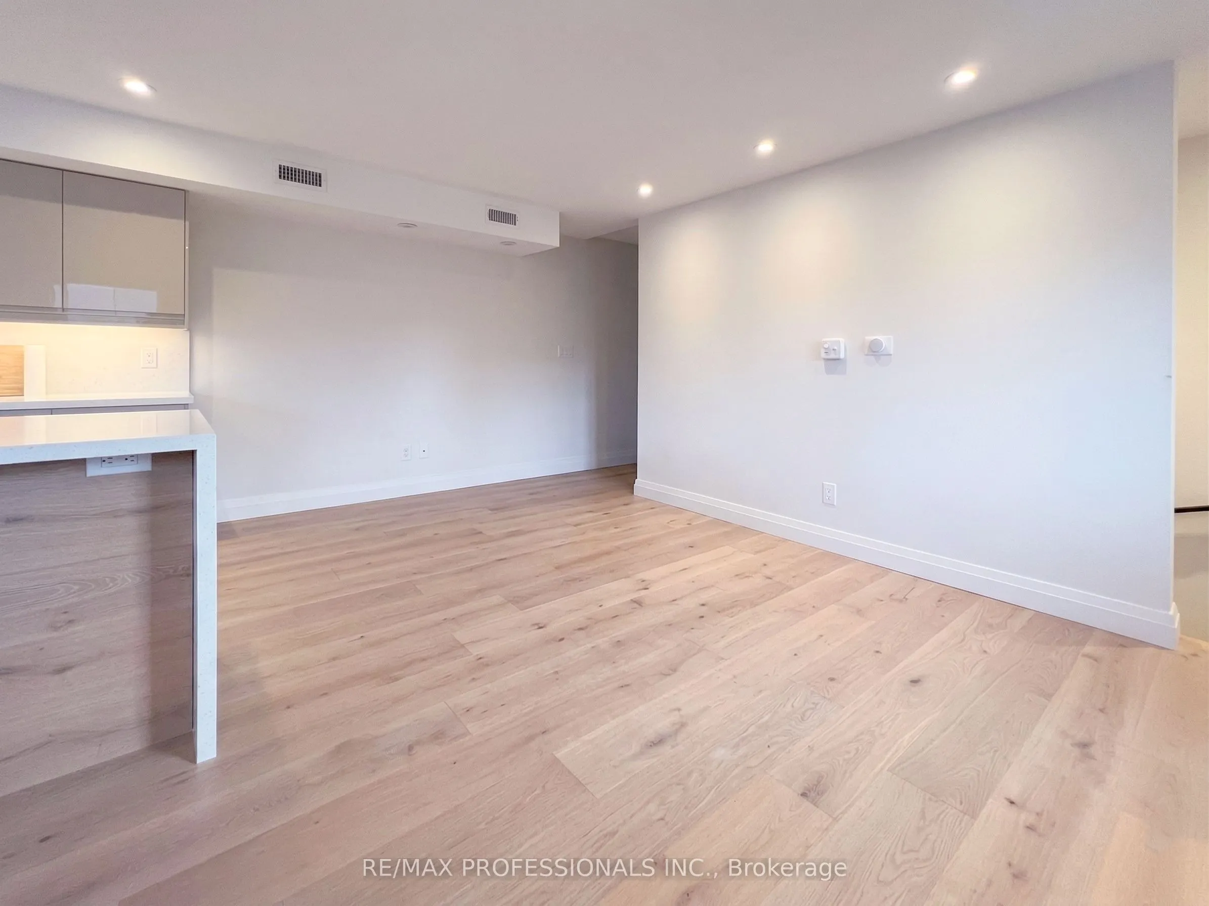 41 Rolyat Street