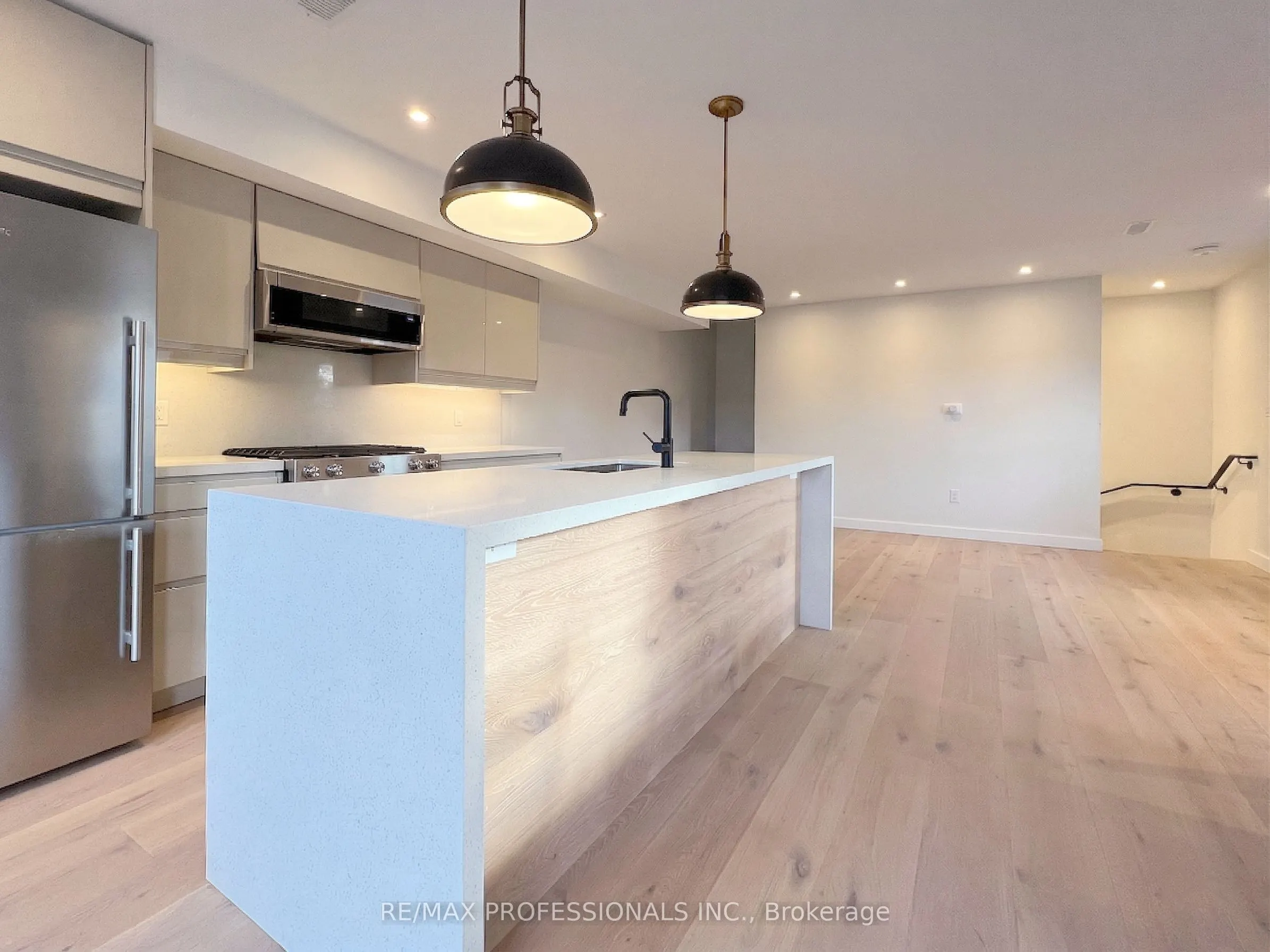 41 Rolyat Street