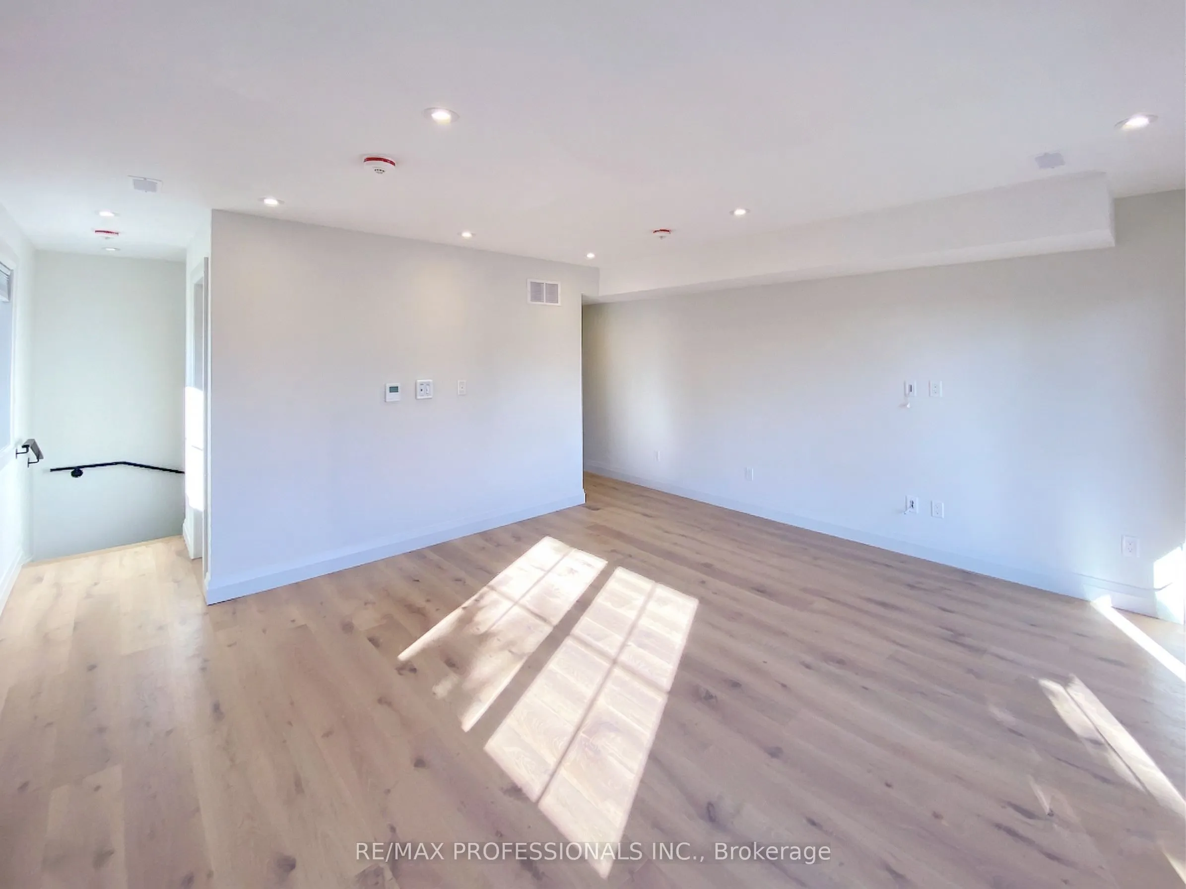41 Rolyat Street
