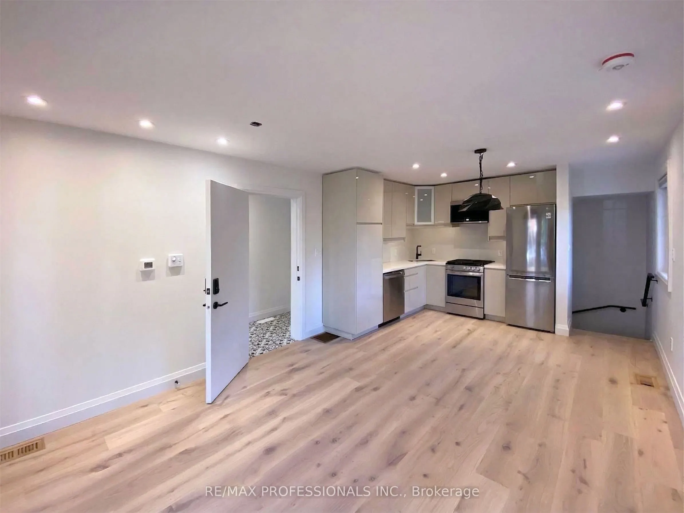 41 Rolyat Street