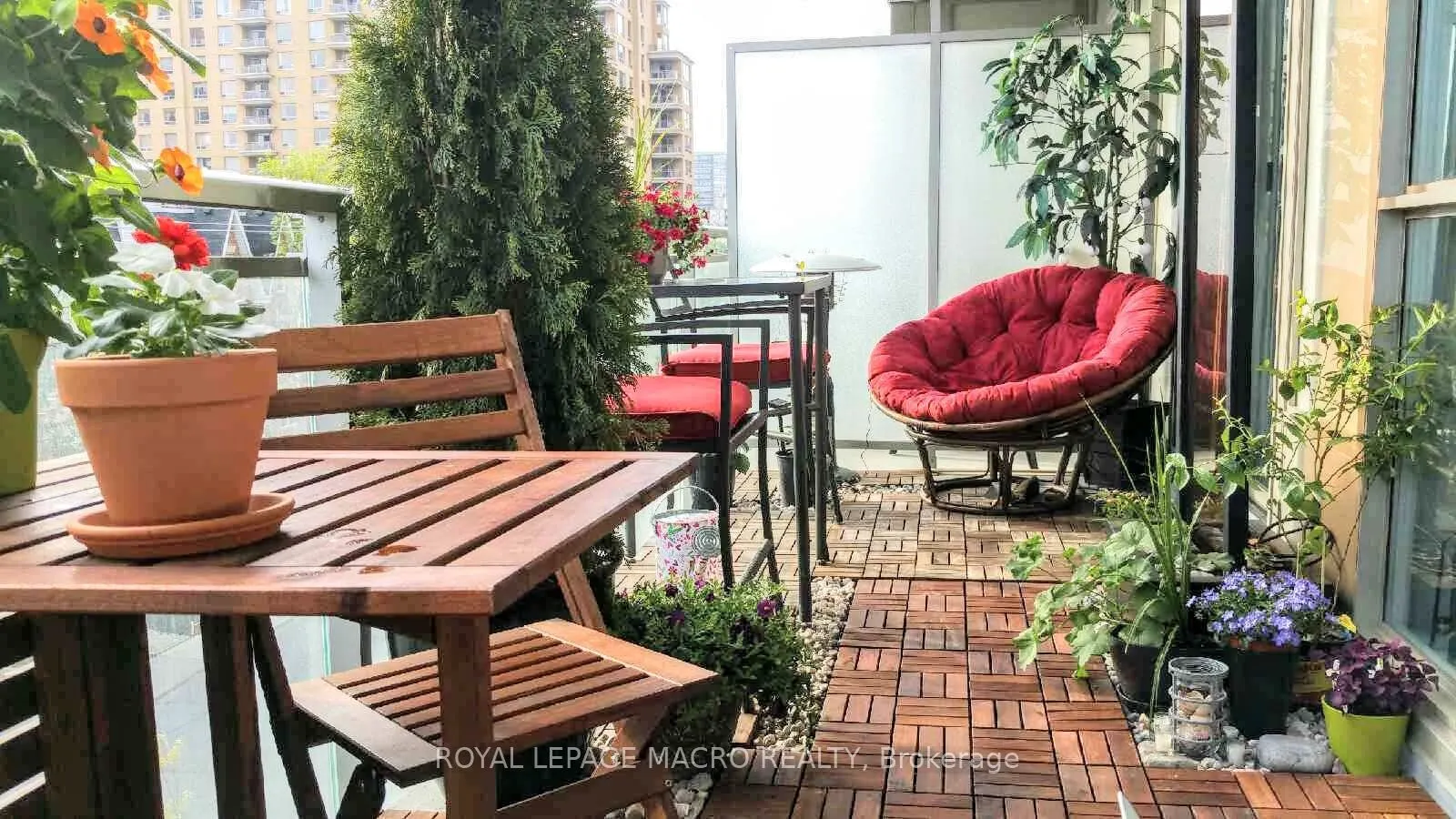 83 Redpath Avenue #309