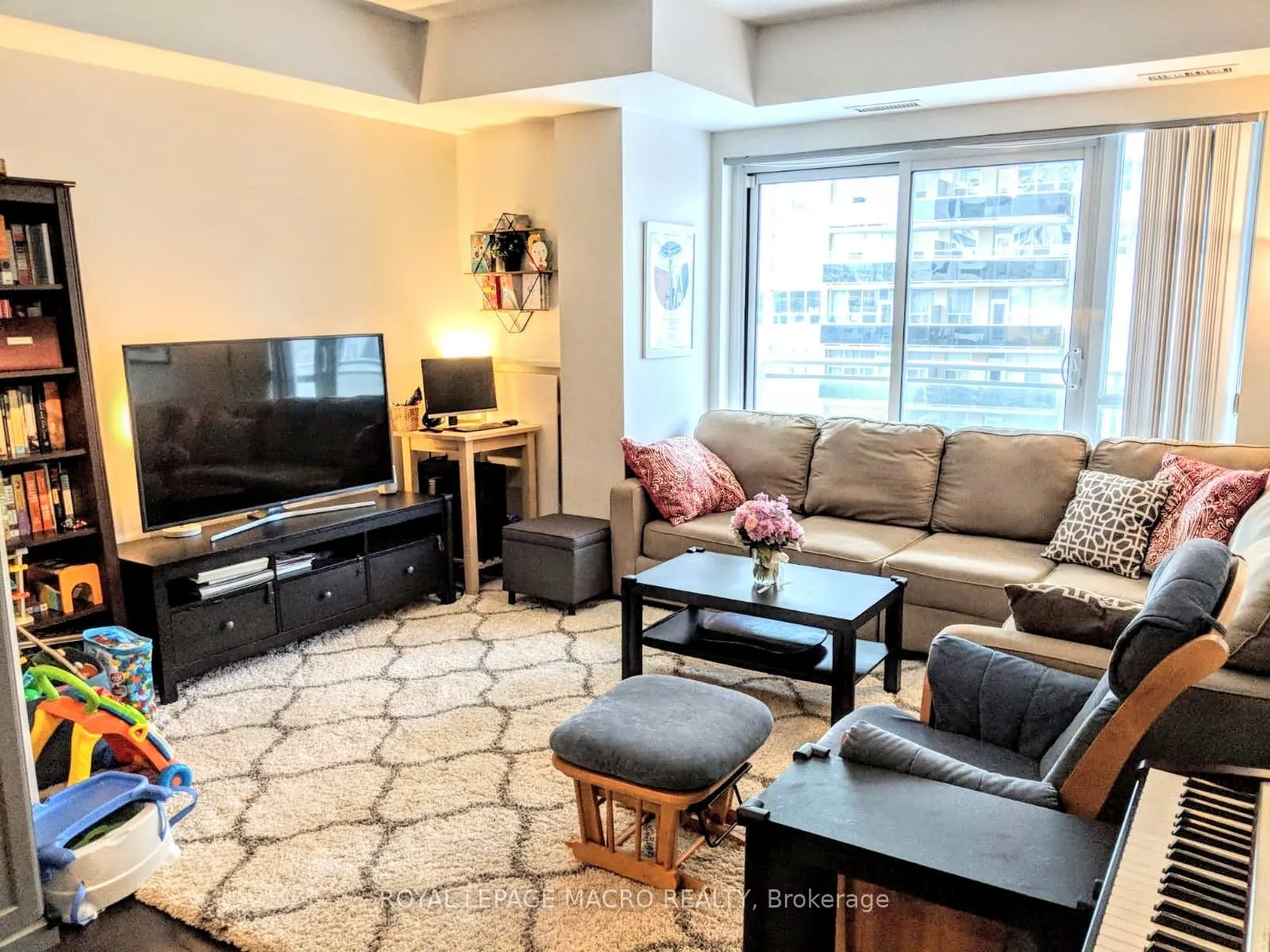 83 Redpath Avenue #309