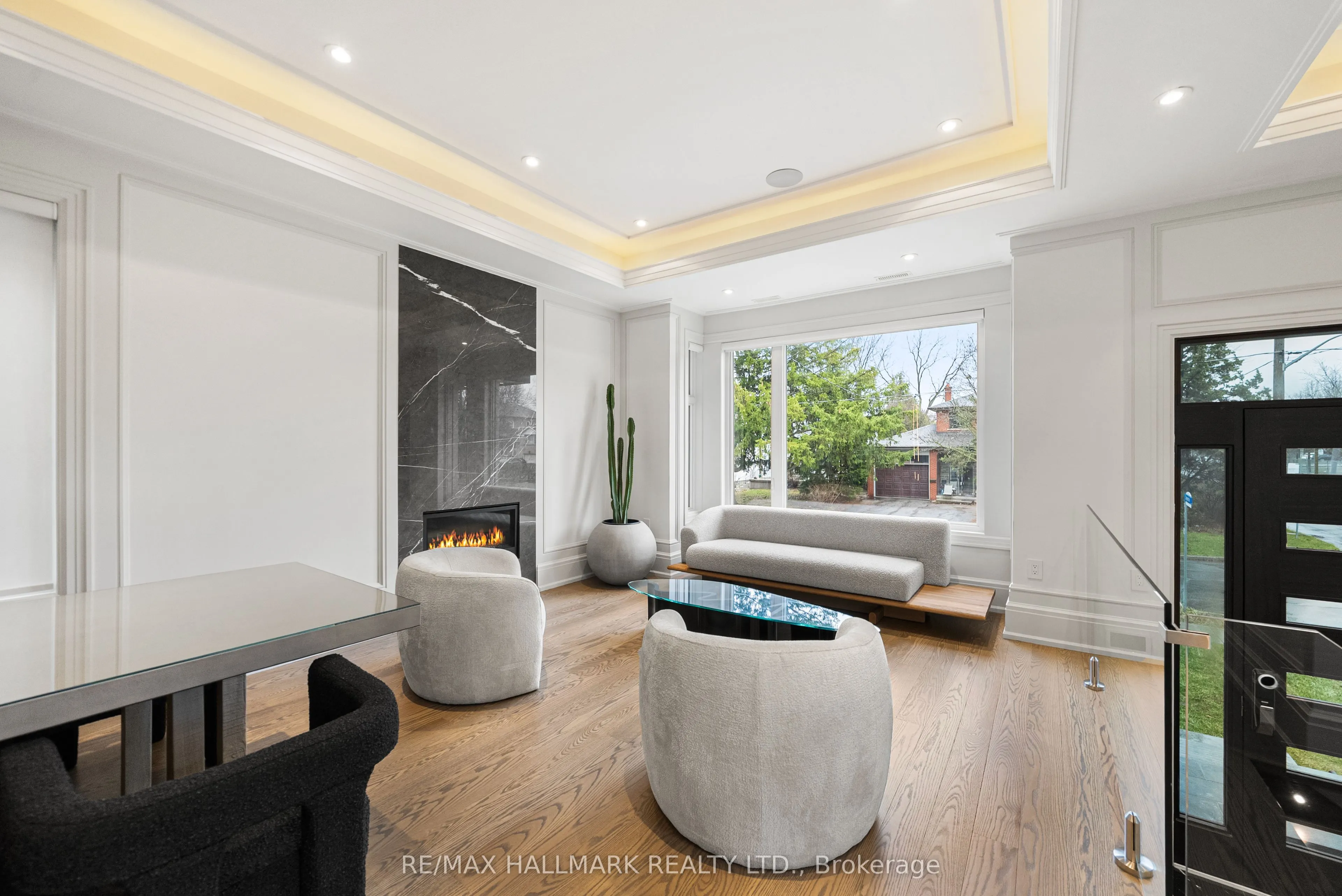 210 Horsham Avenue