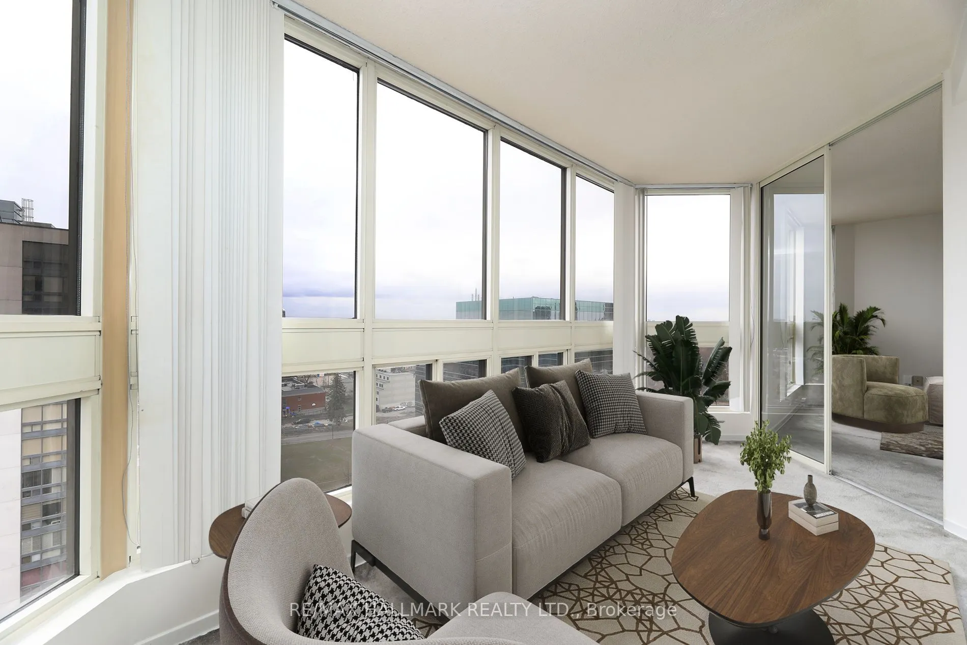 10 Kenneth Avenue #1704