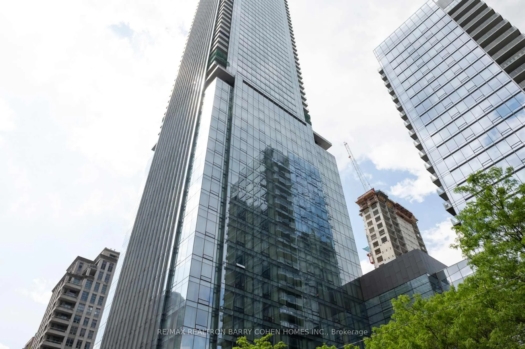 50 Yorkville Avenue #5202
