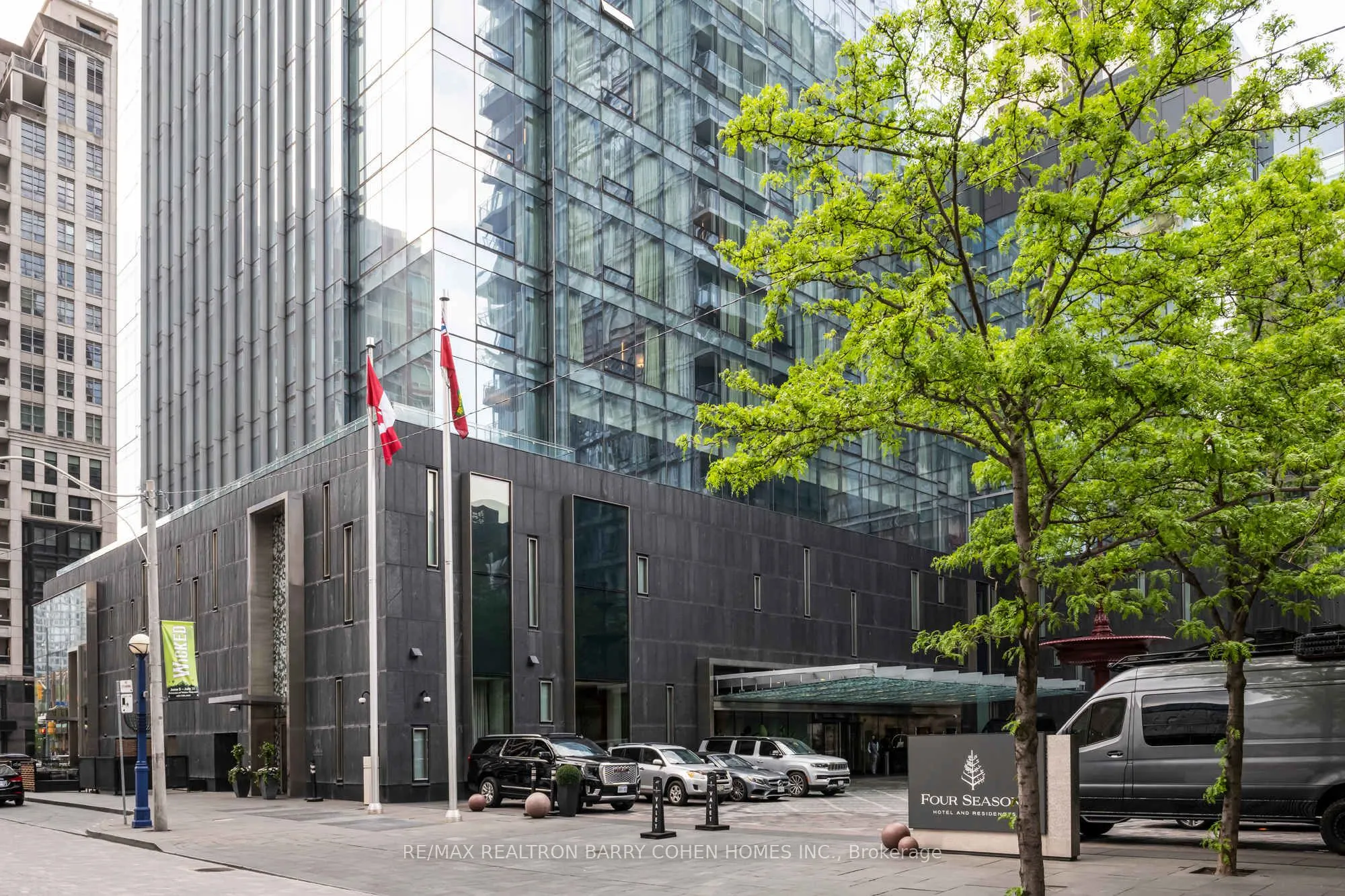 50 Yorkville Avenue #5202