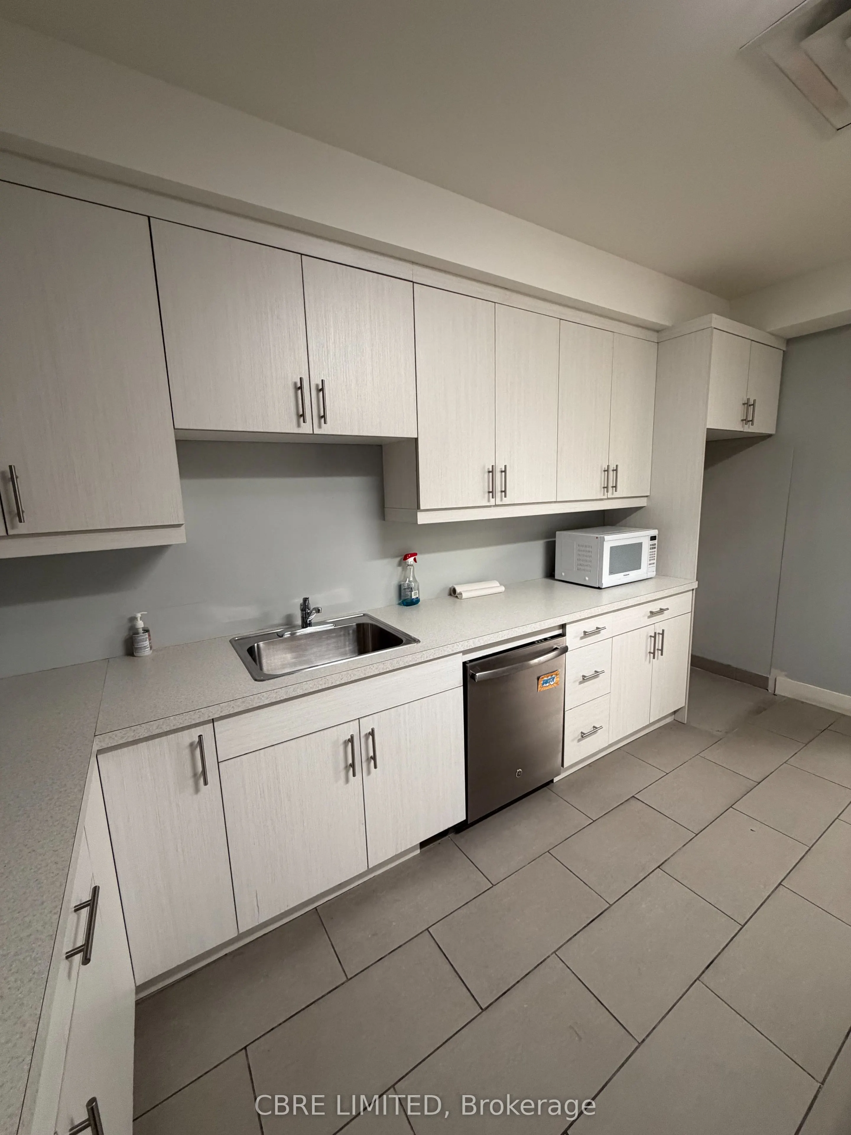 1055 Yonge Street #305-306