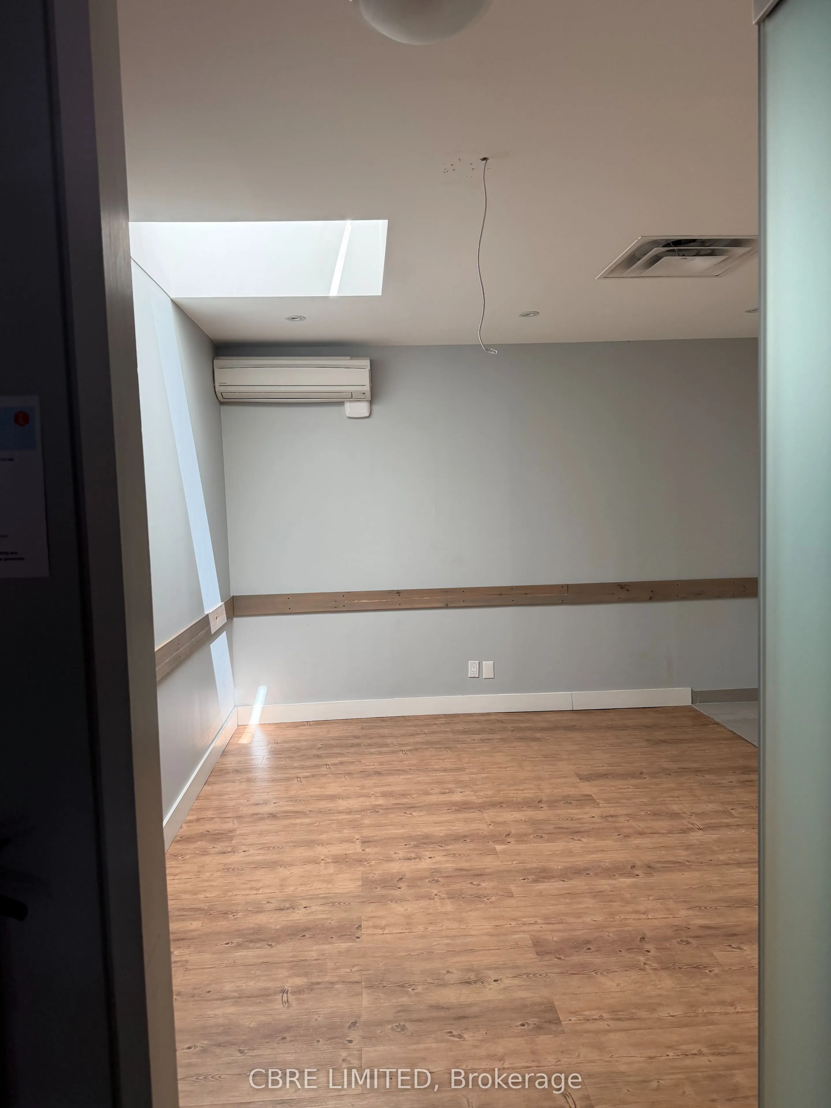 1055 Yonge Street #305-306