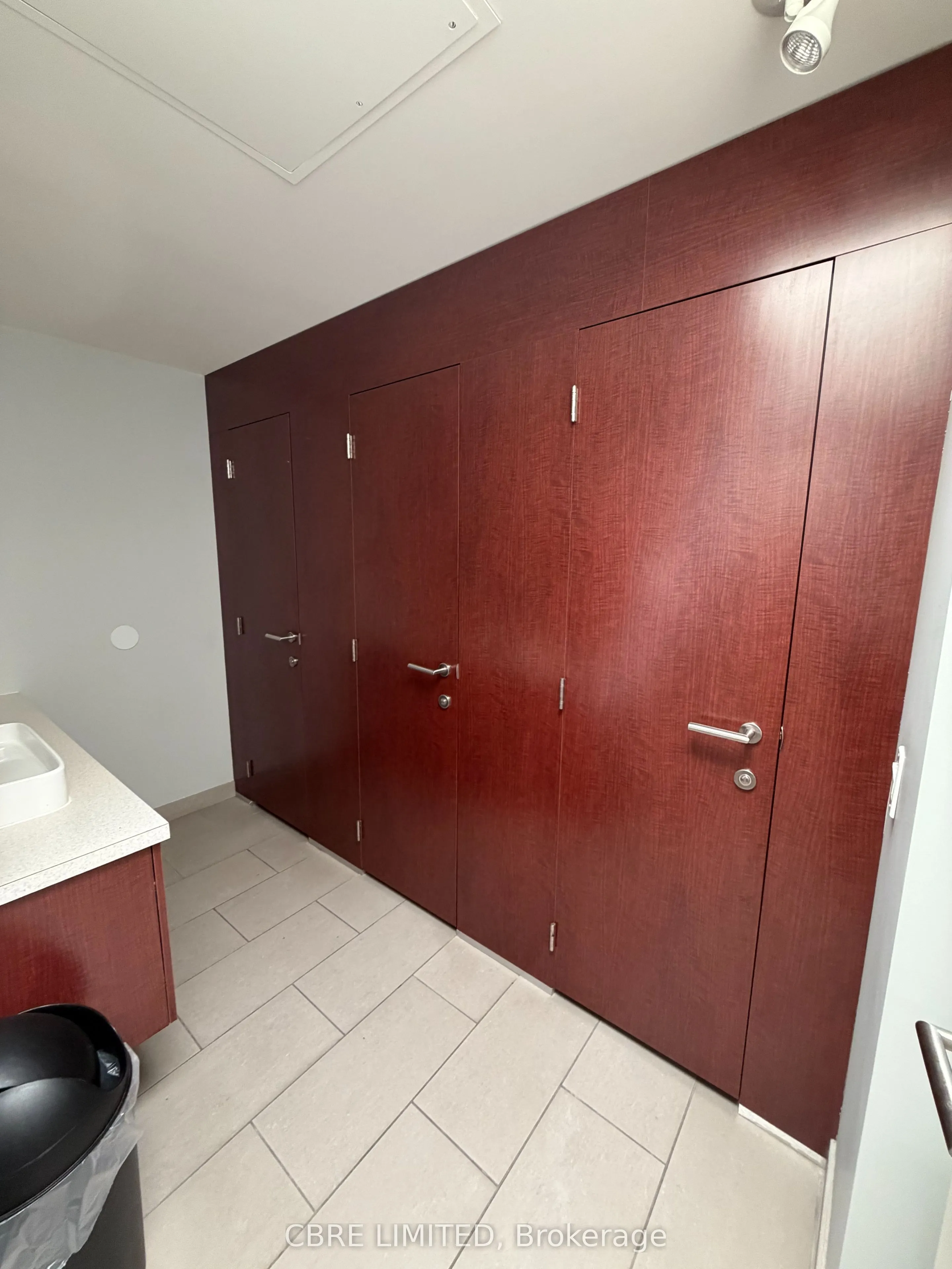 1055 Yonge Street #305-306