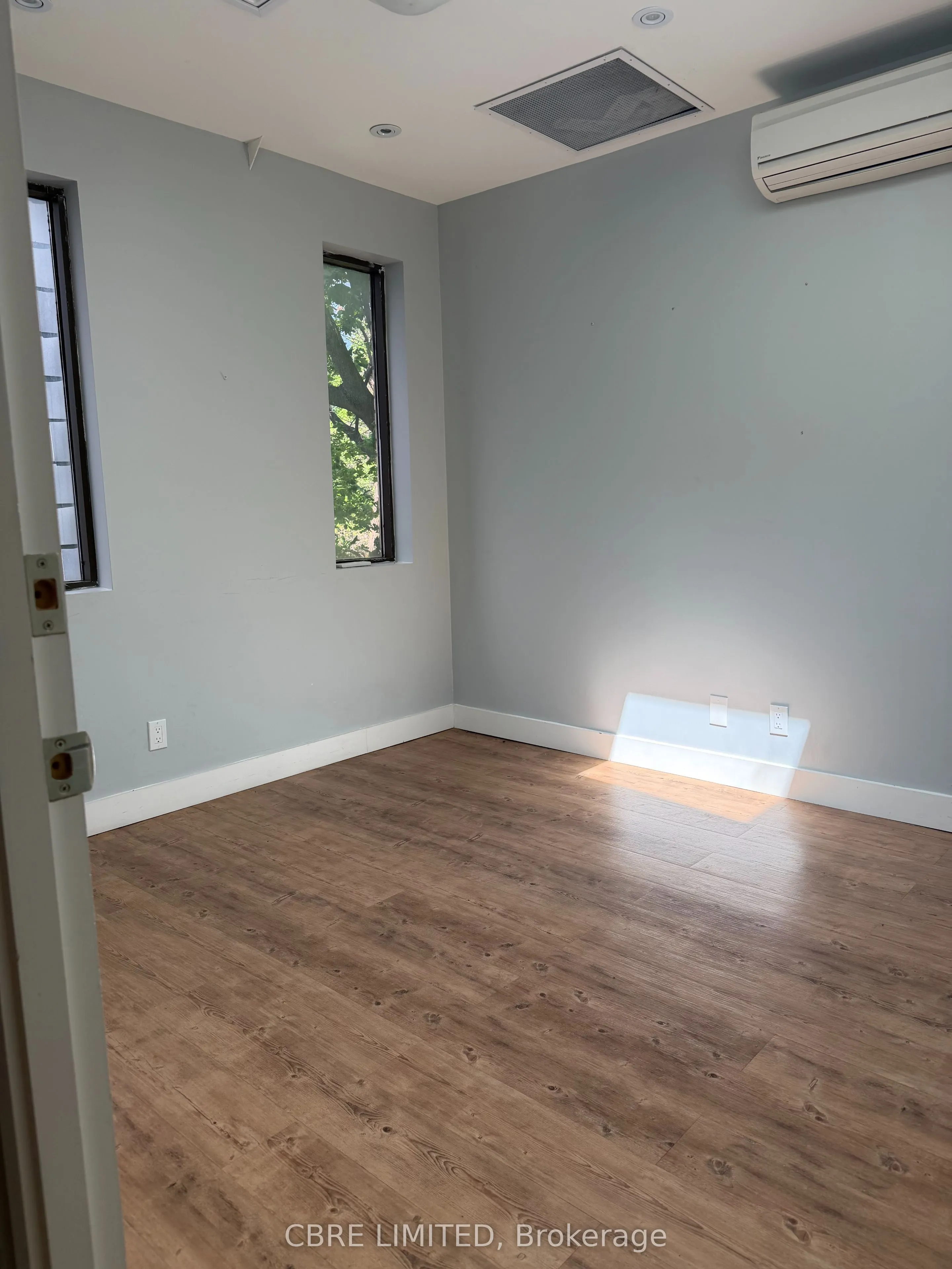 1055 Yonge Street #305-306