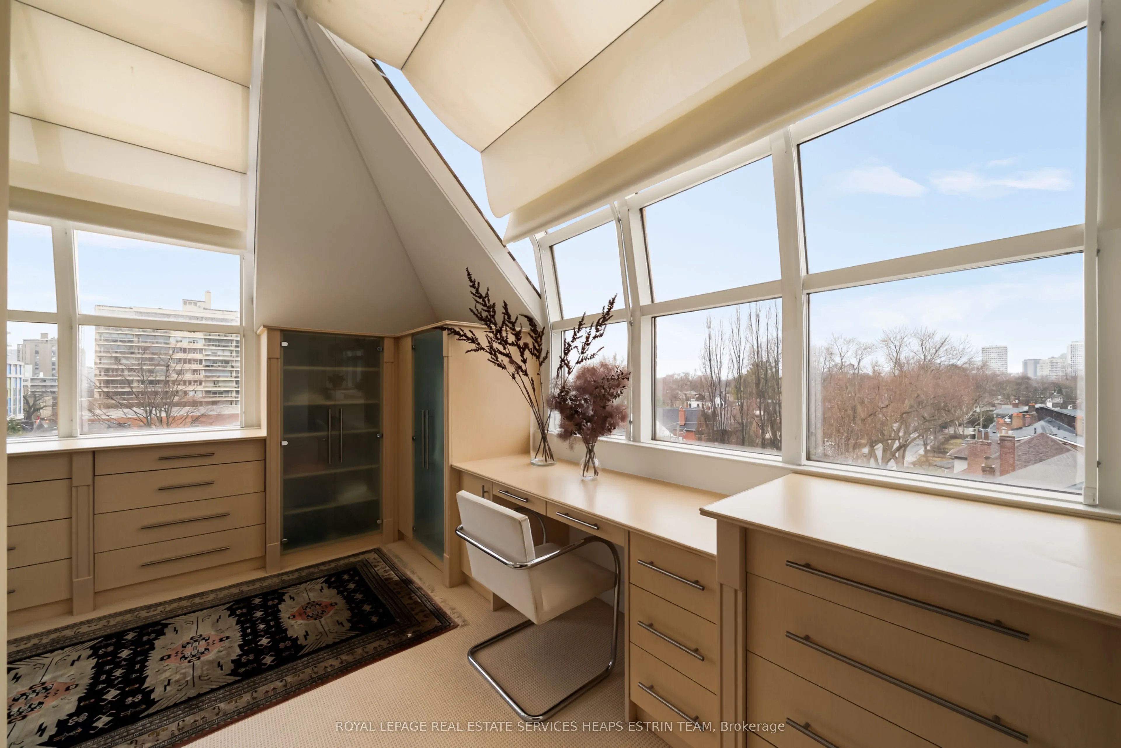 2 Lynwood Avenue #PH1